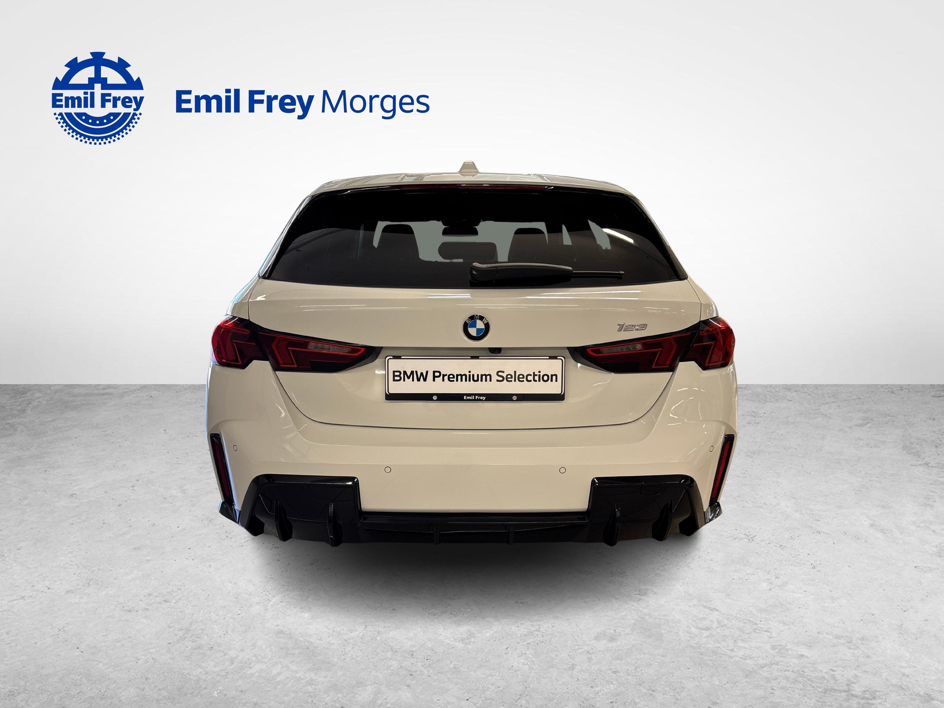 BMW 123 xDrive 48V M-Sport-showroom-element-3