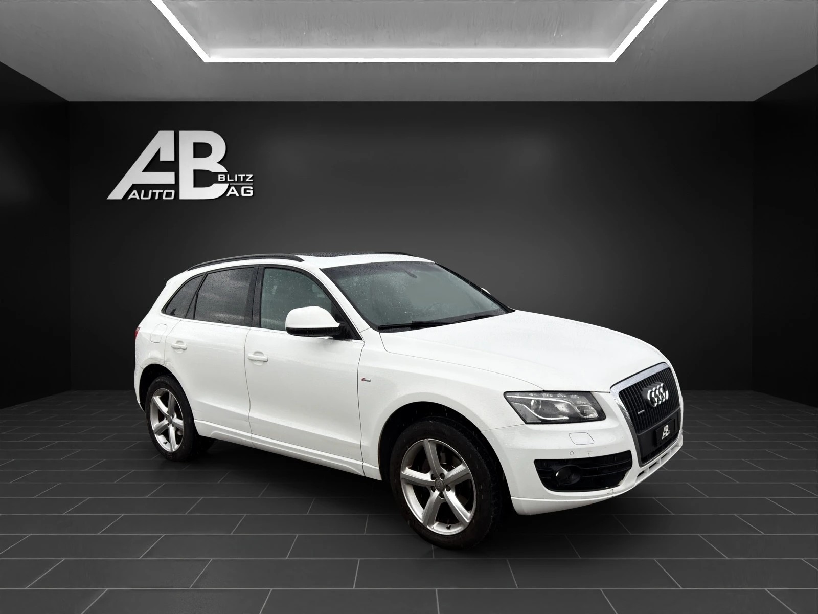 AUDI Q5 2.0 TDI S-Line quattro S-tronic mit 170 PS-image-5