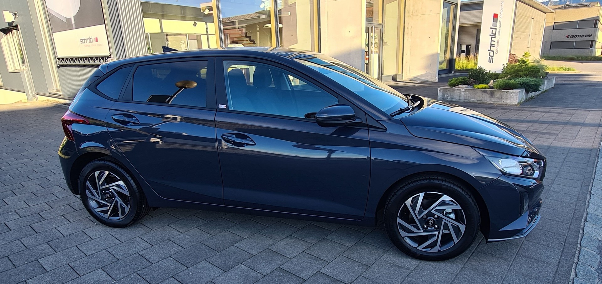 HYUNDAI i20 1.0 T-GDi Amplia DCT-image-2