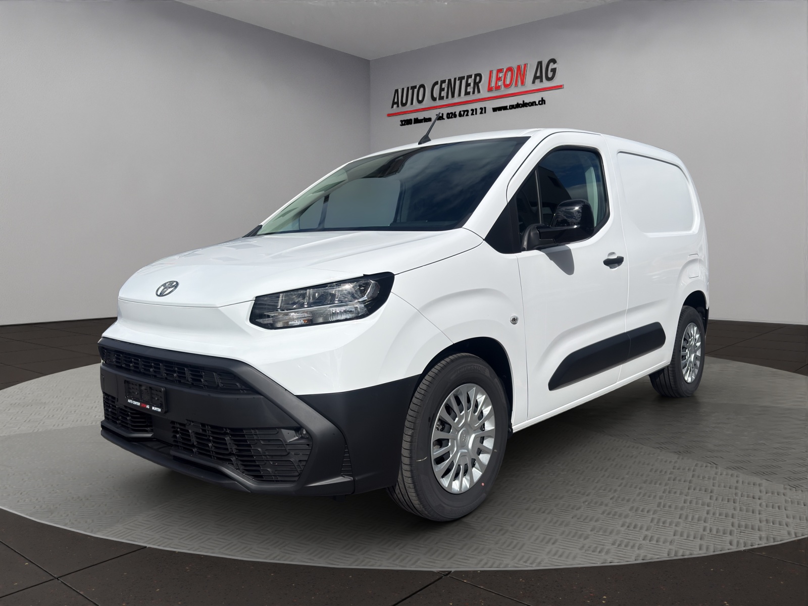 TOYOTA Proace City Van EV 50 kWh Comfort L1-image-1