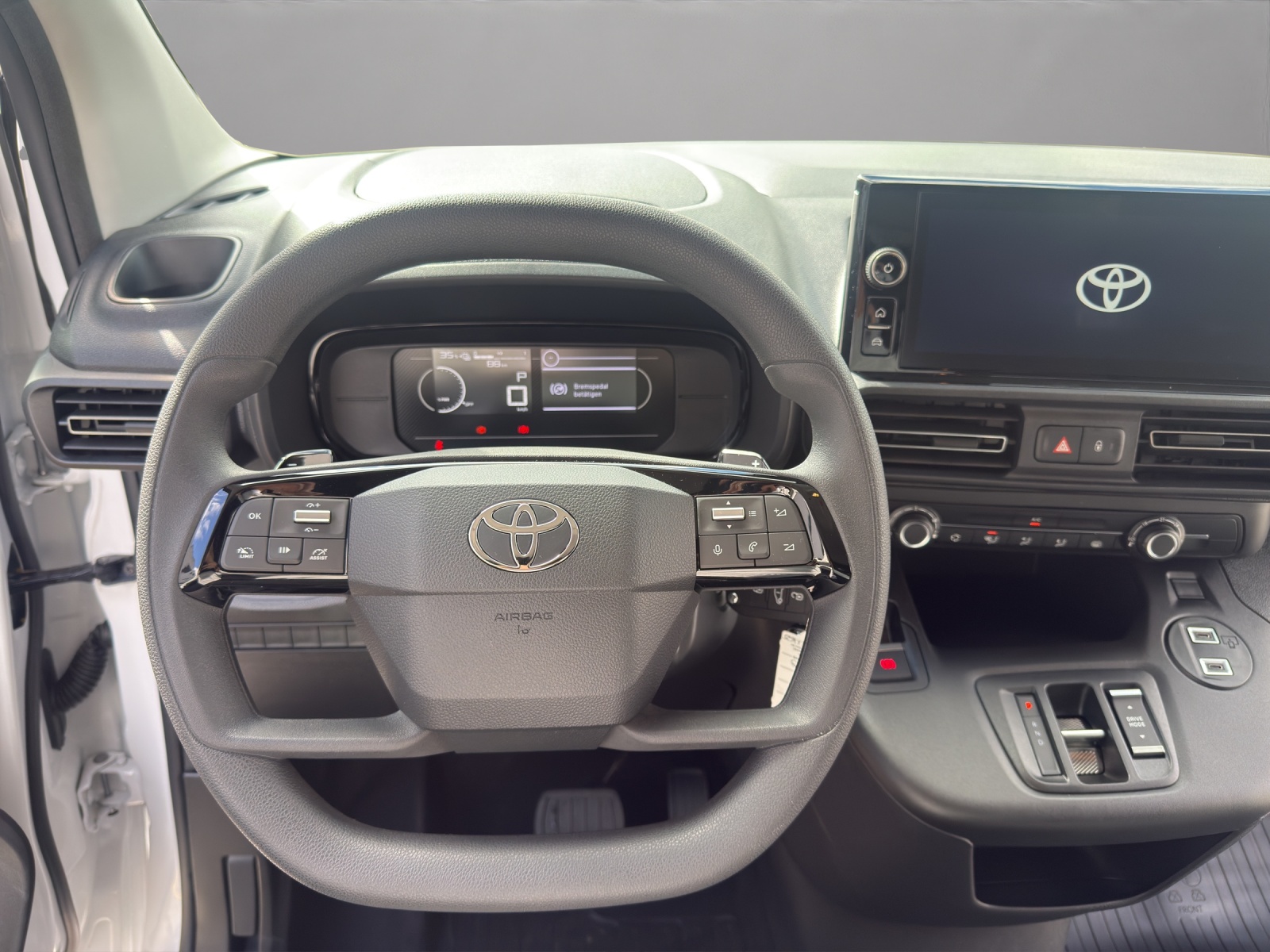 TOYOTA Proace City Van EV 50 kWh Comfort L1-image-12