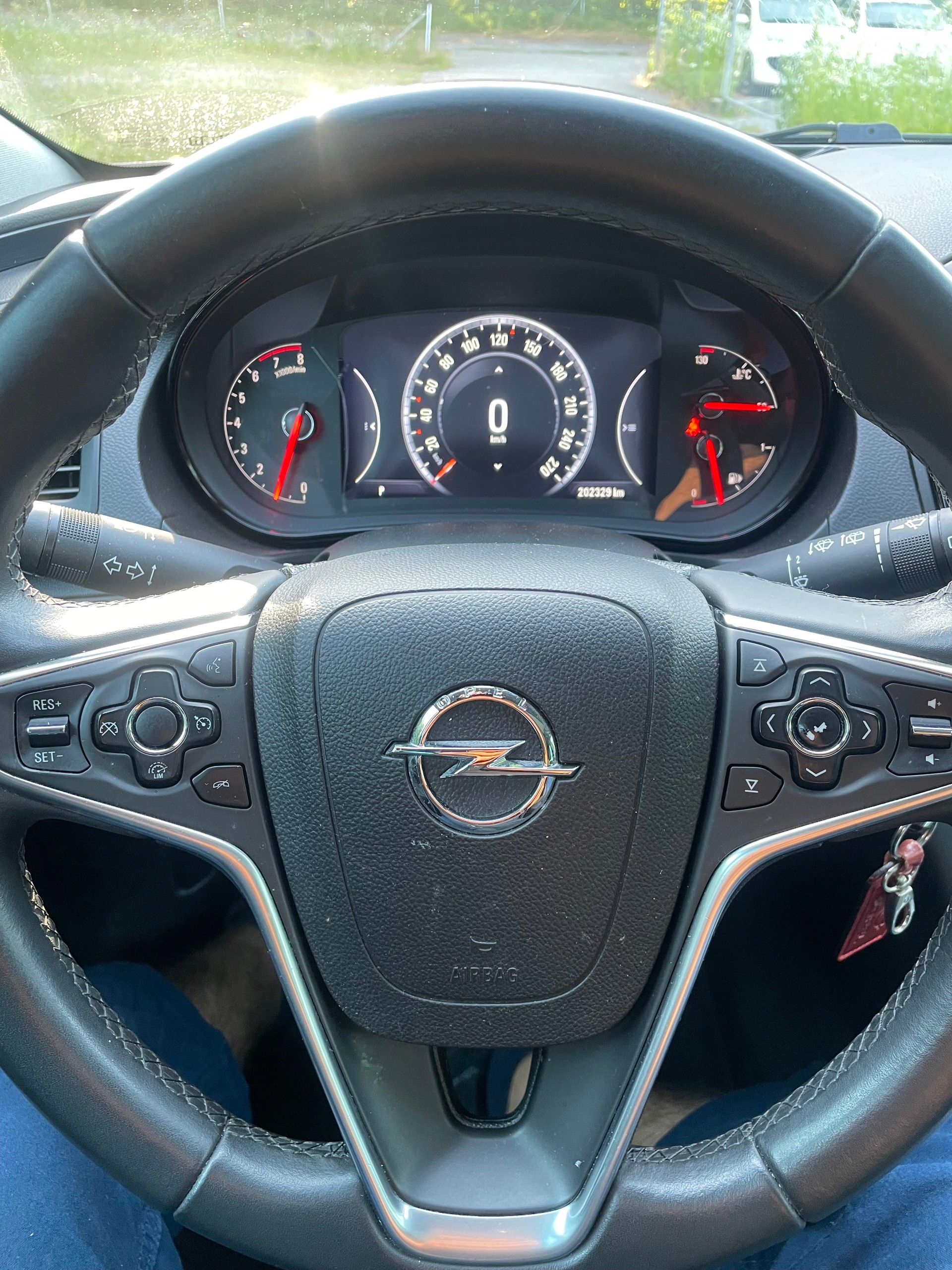 OPEL Insignia Sports Tourer 1.6 Turbo Sport Automatic-image-9