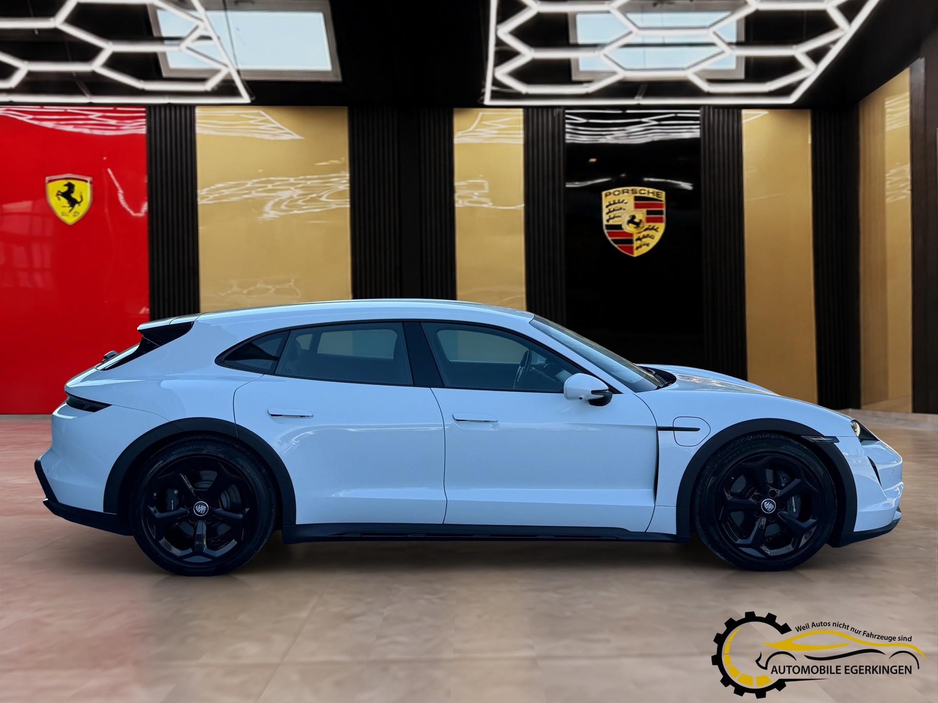PORSCHE Taycan Cross Turismo 4-image-3