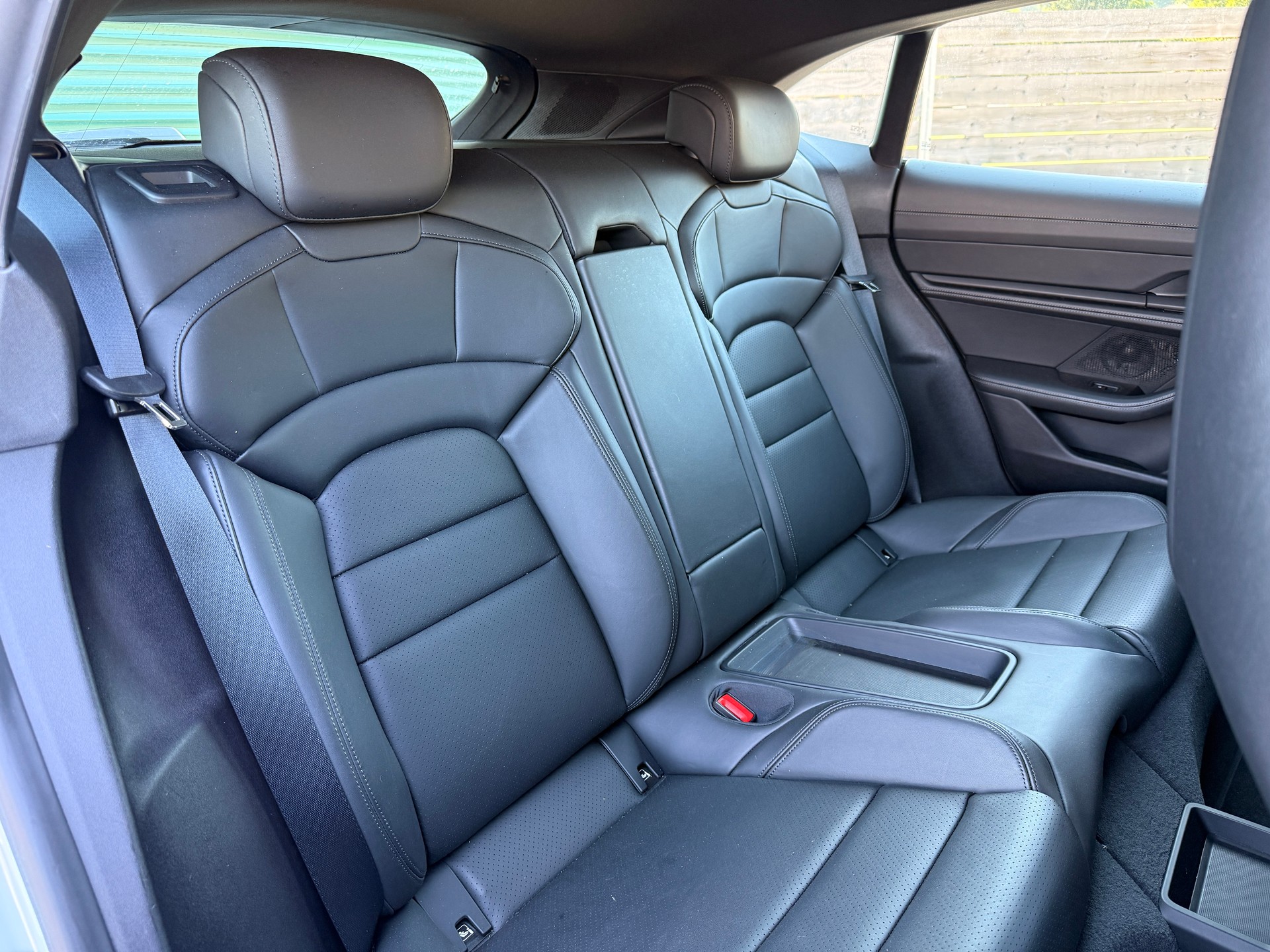 PORSCHE Taycan Cross Turismo 4-image-14