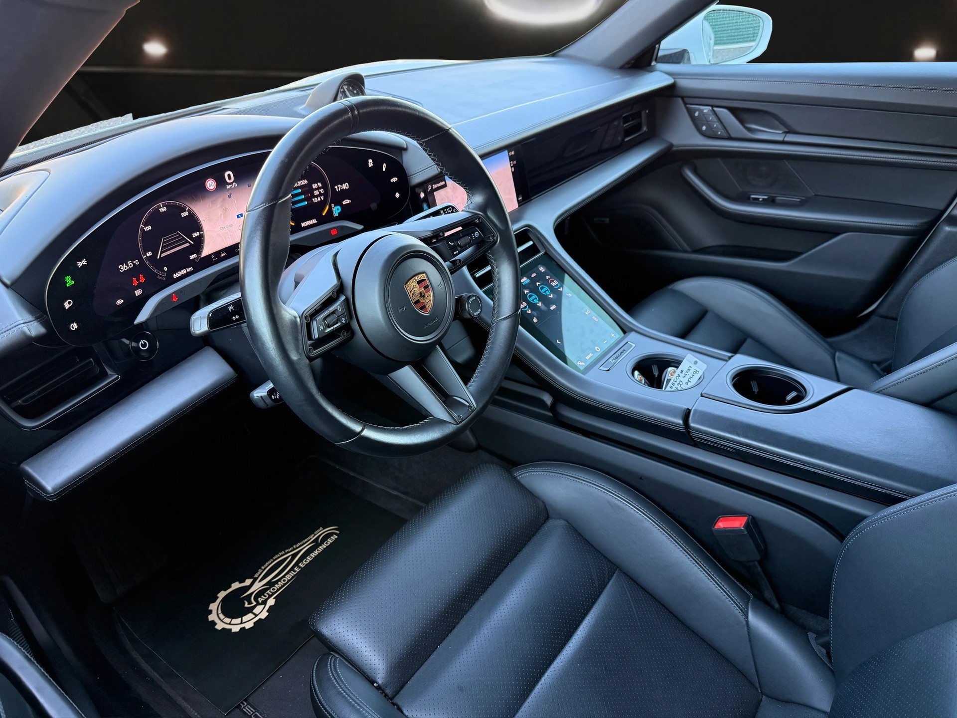 PORSCHE Taycan Cross Turismo 4-image-8