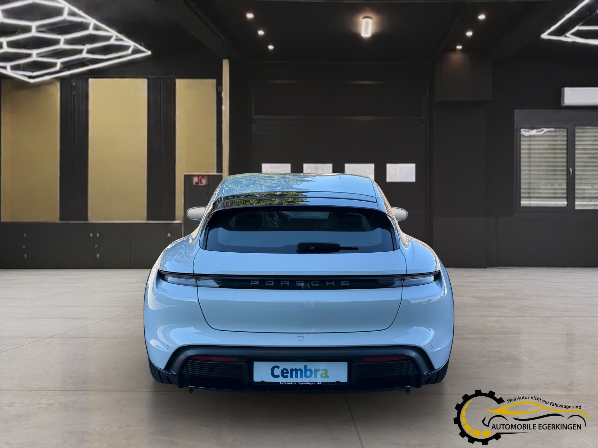 PORSCHE Taycan Cross Turismo 4-image-5