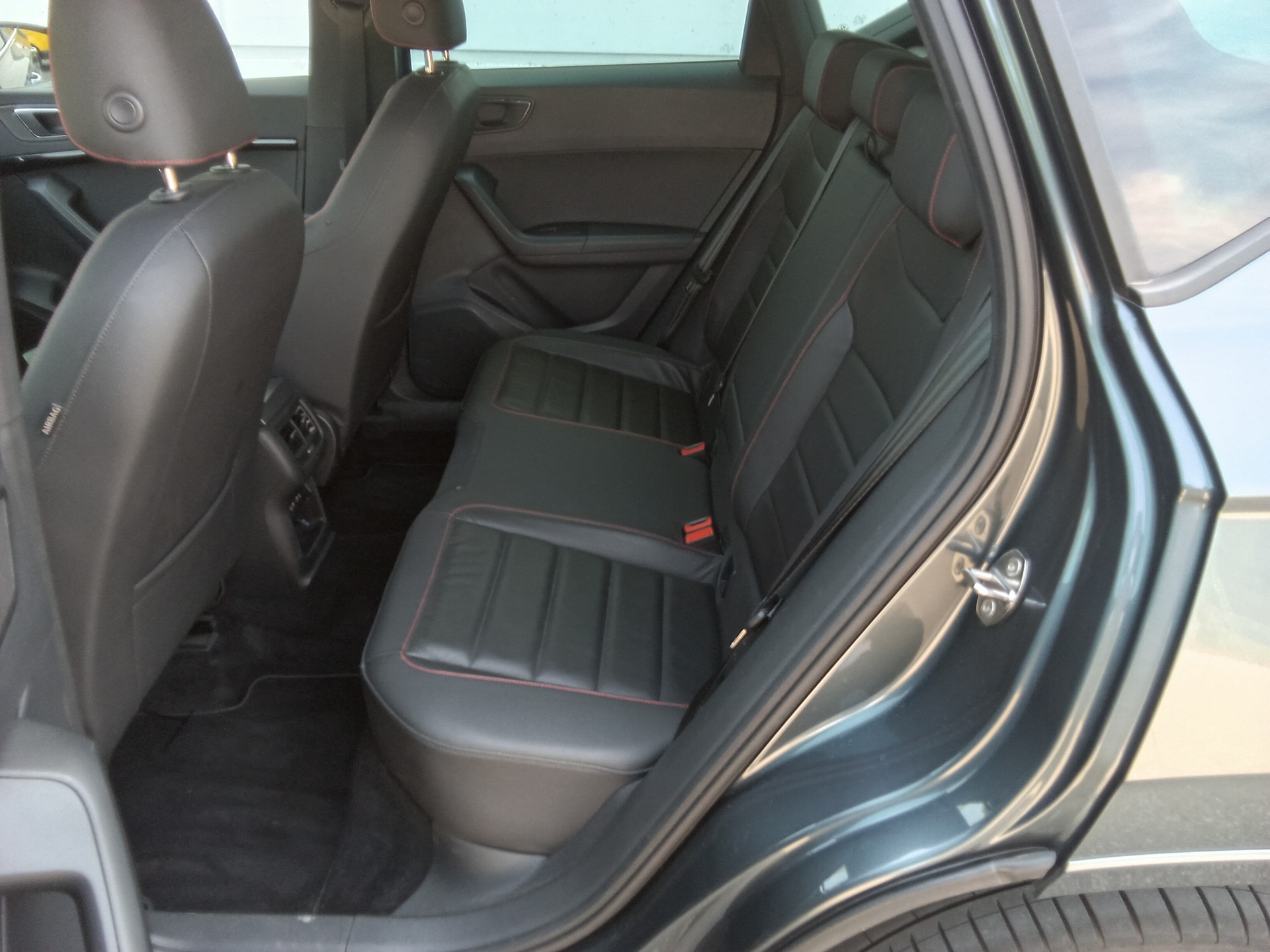 SEAT Ateca 2.0 TSI FR 4Drive DSG-image-11