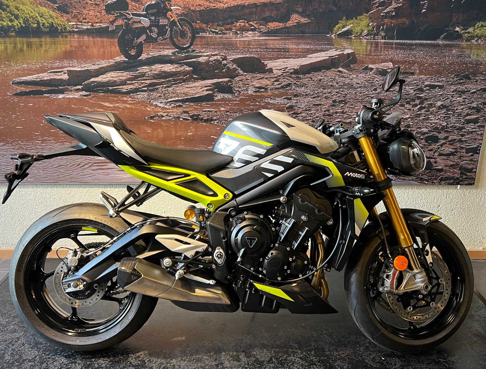 TRIUMPH Street Triple 765 Moto2