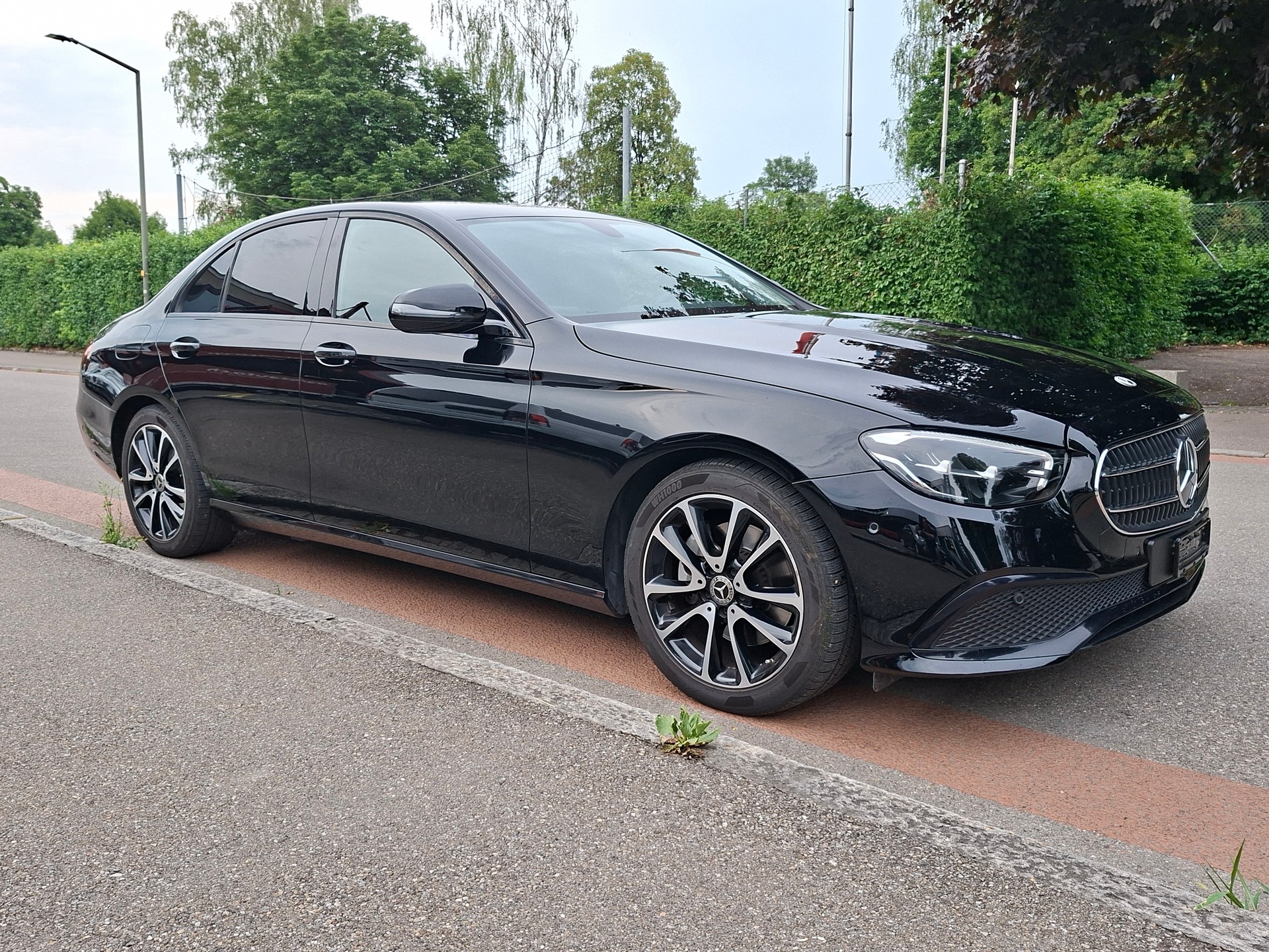 MERCEDES-BENZ E 220 d Avantgarde 9G-Tronic-image-1