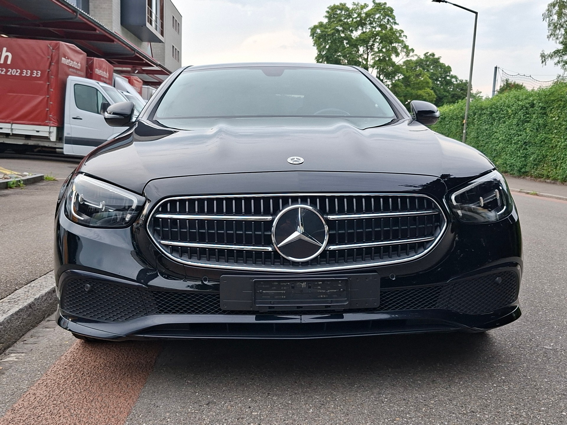 MERCEDES-BENZ E 220 d Avantgarde 9G-Tronic-image-0
