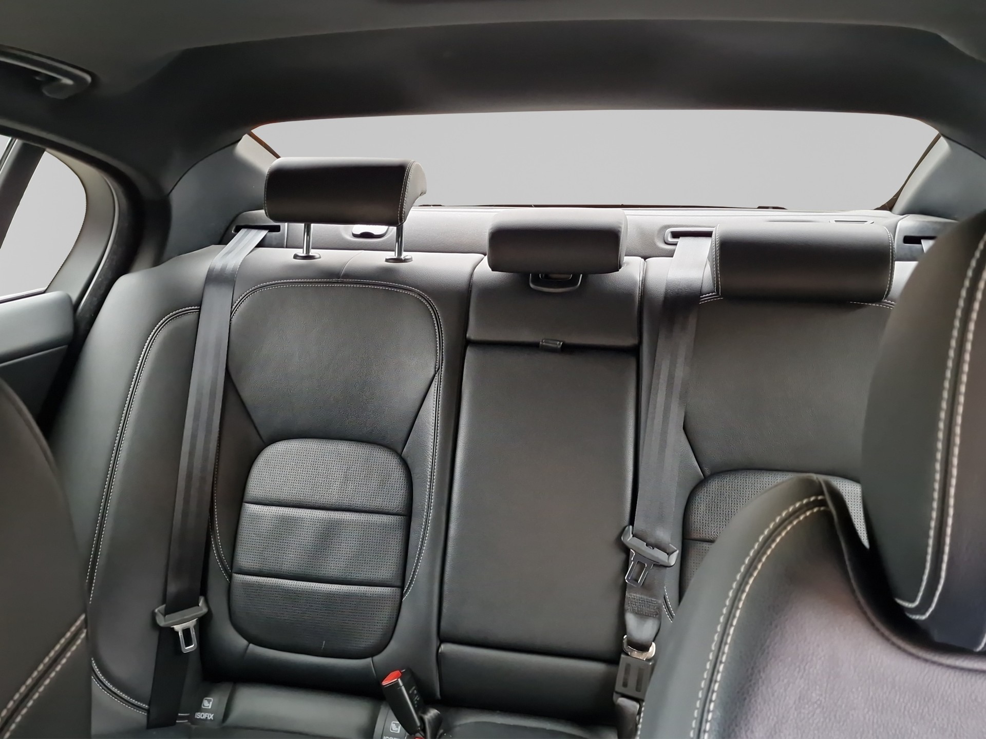 JAGUAR XE 2.0d R-Dynamic SE D180 AWD Automat-image-9