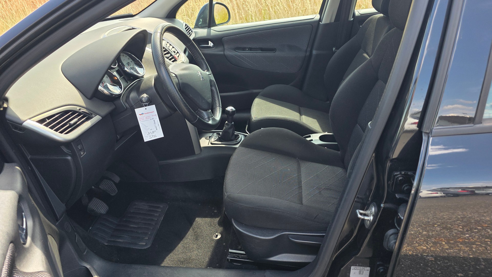 PEUGEOT 207 1.6 16V XT-image-5