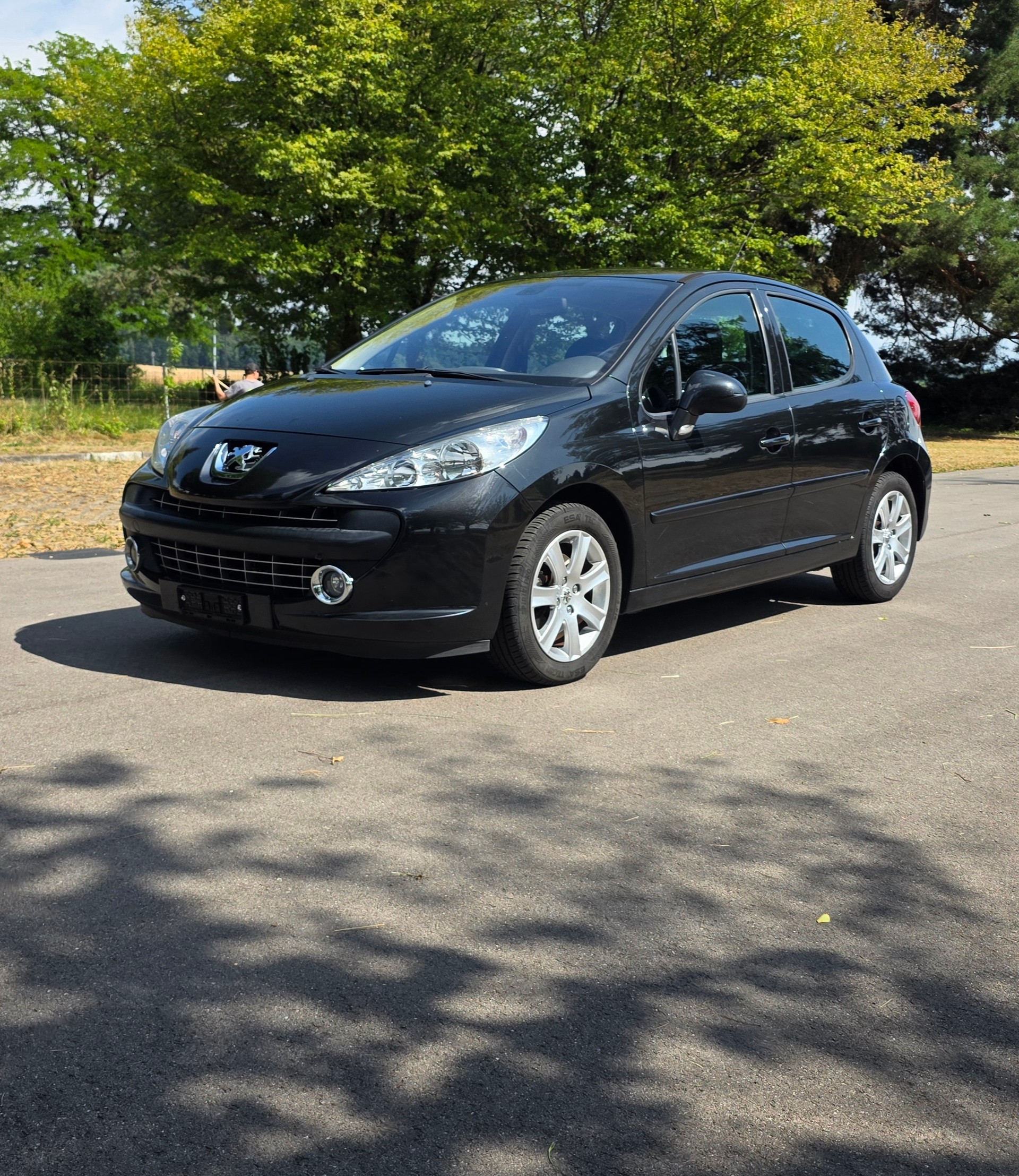 PEUGEOT 207 1.6 16V XT-image-0