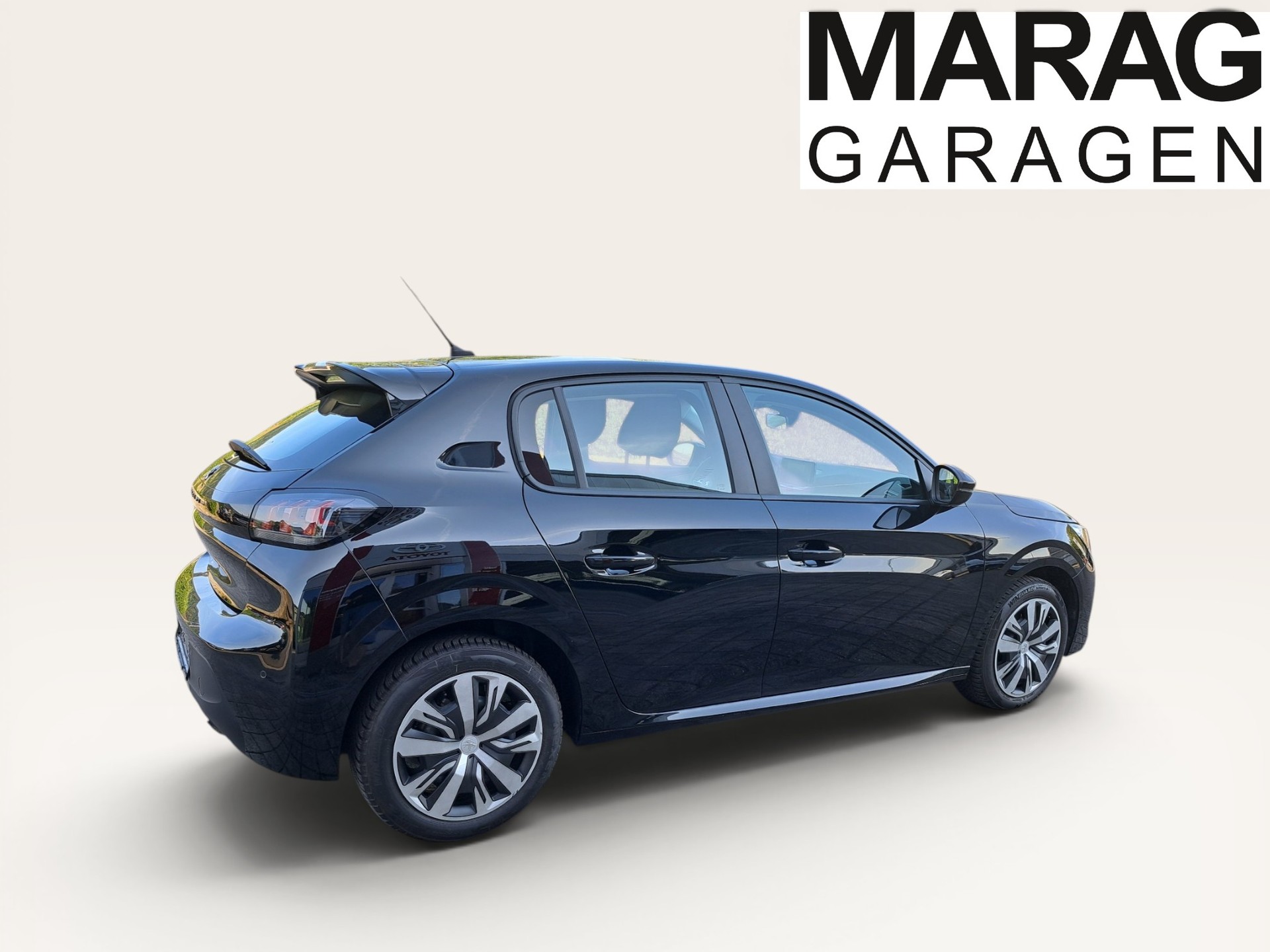 PEUGEOT 208 1.2 PureTech Active Pack EAT8-image-5