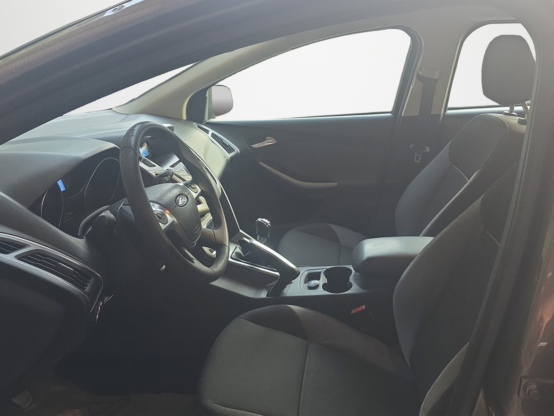 FORD Focus 1.0 SCTi Titanium-image-9