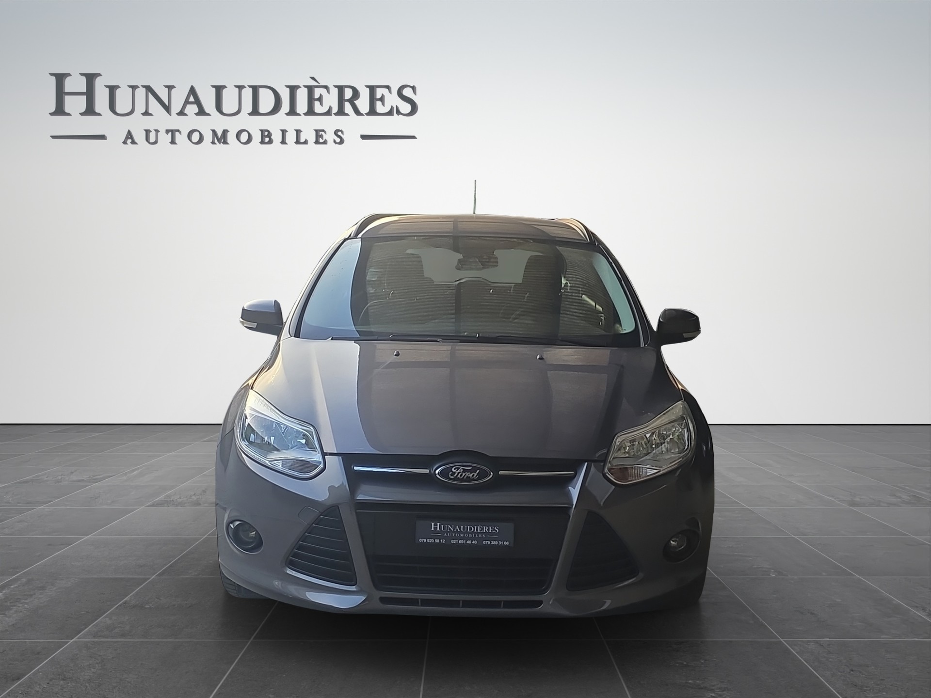 FORD Focus 1.0 SCTi Titanium-image-6