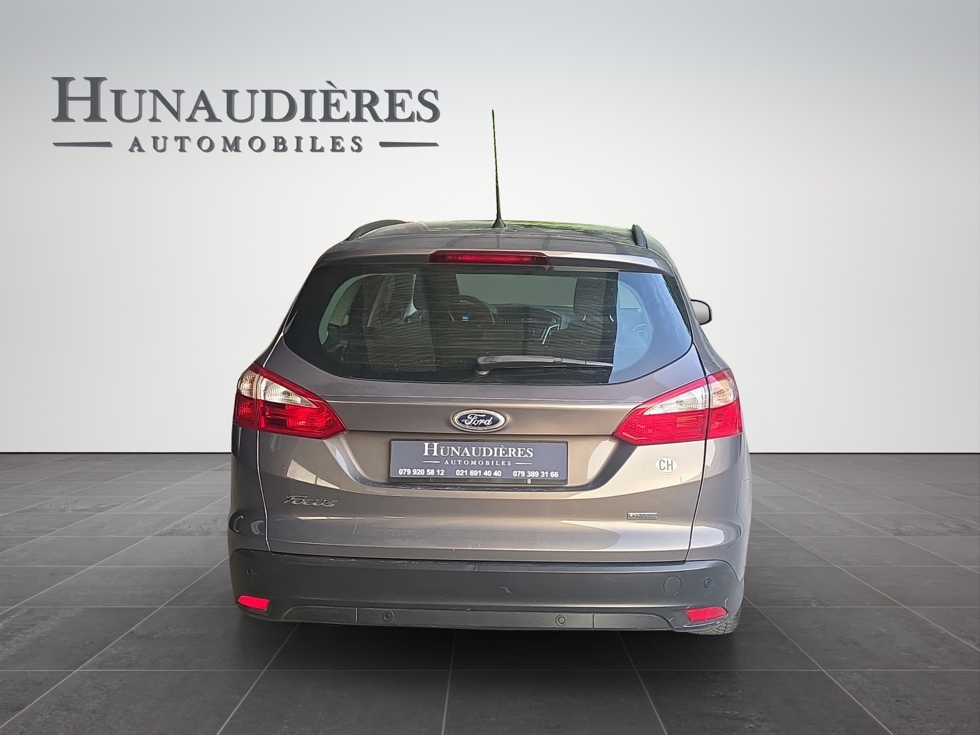 FORD Focus 1.0 SCTi Titanium-image-7