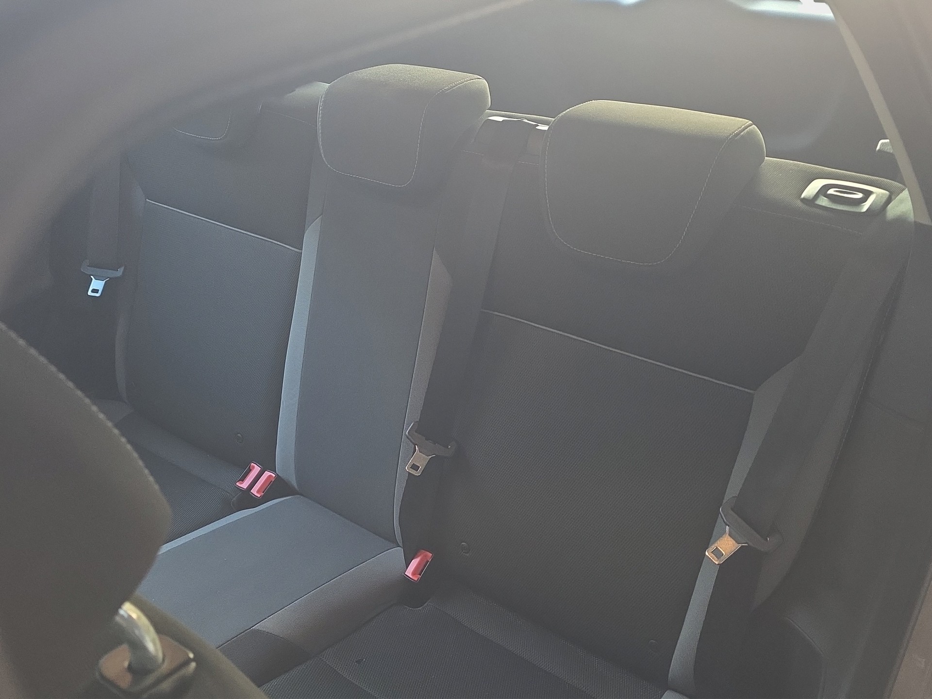 FORD Focus 1.0 SCTi Titanium-image-10
