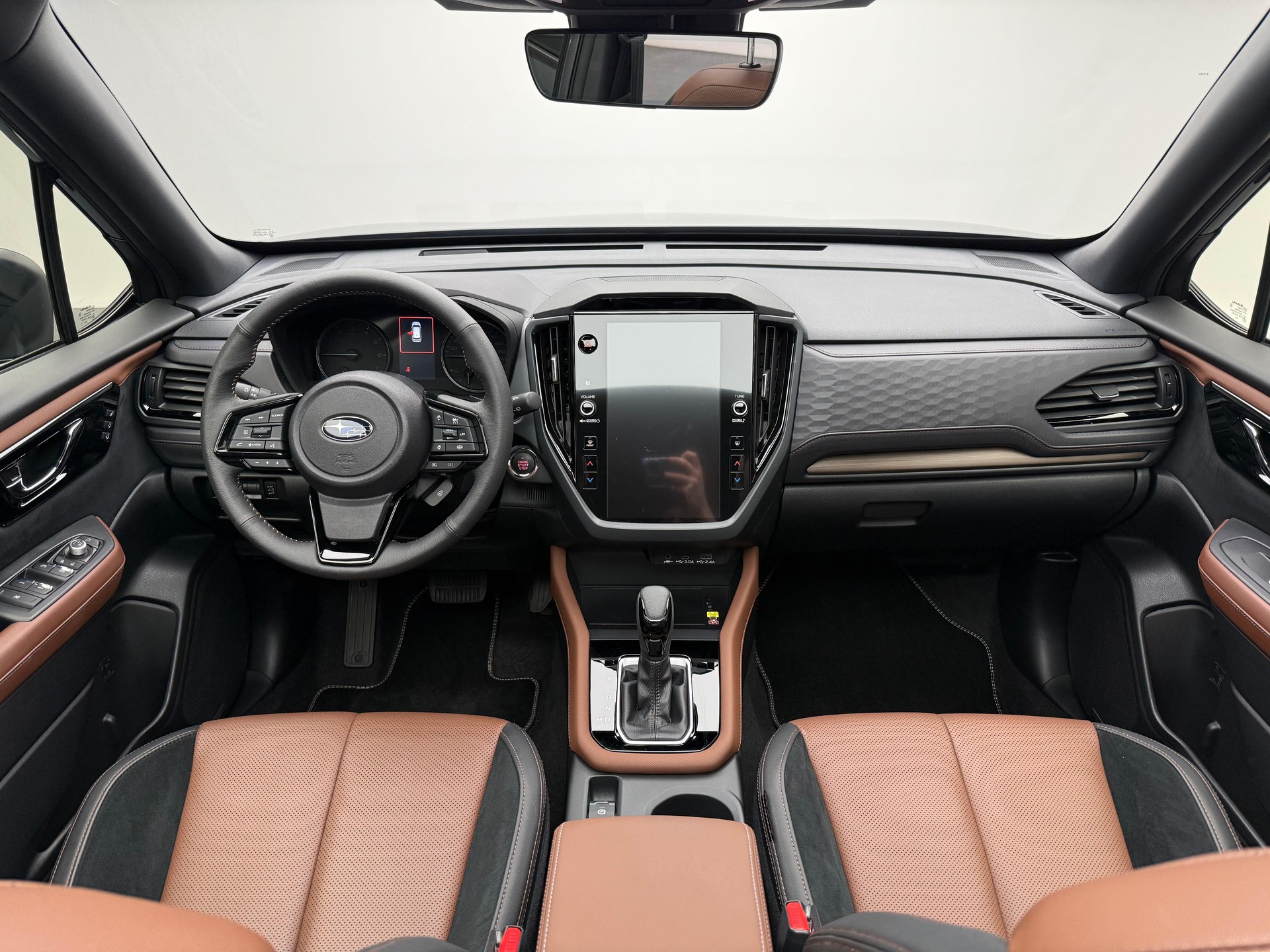SUBARU Forester Station 2.0i e-Boxer Luxury-image-8