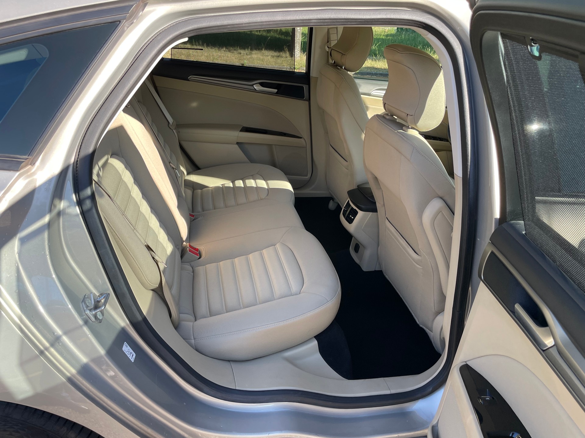 FORD Mondeo 2.0 TDCi Titanium PowerShift-image-12