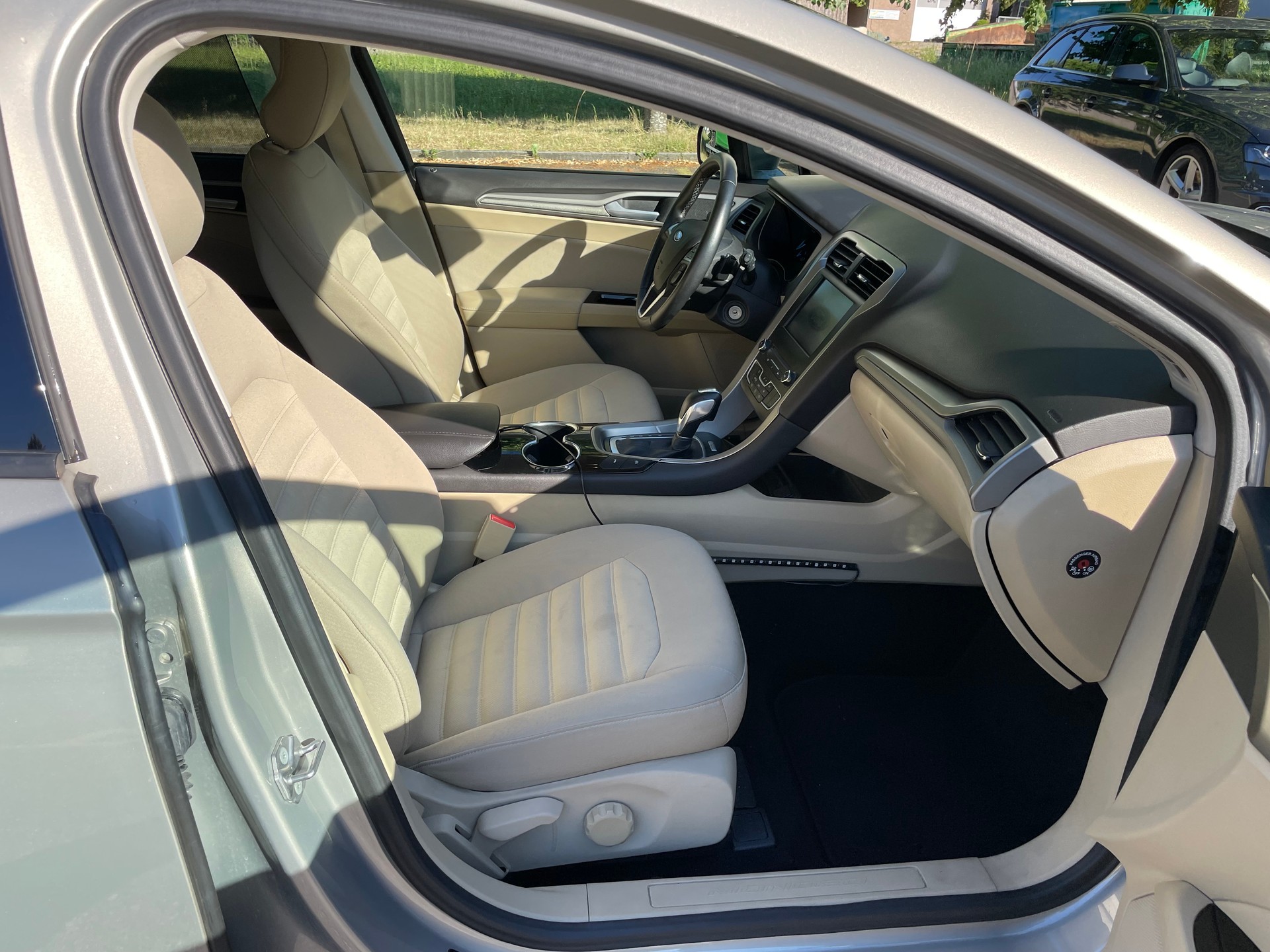 FORD Mondeo 2.0 TDCi Titanium PowerShift-image-11