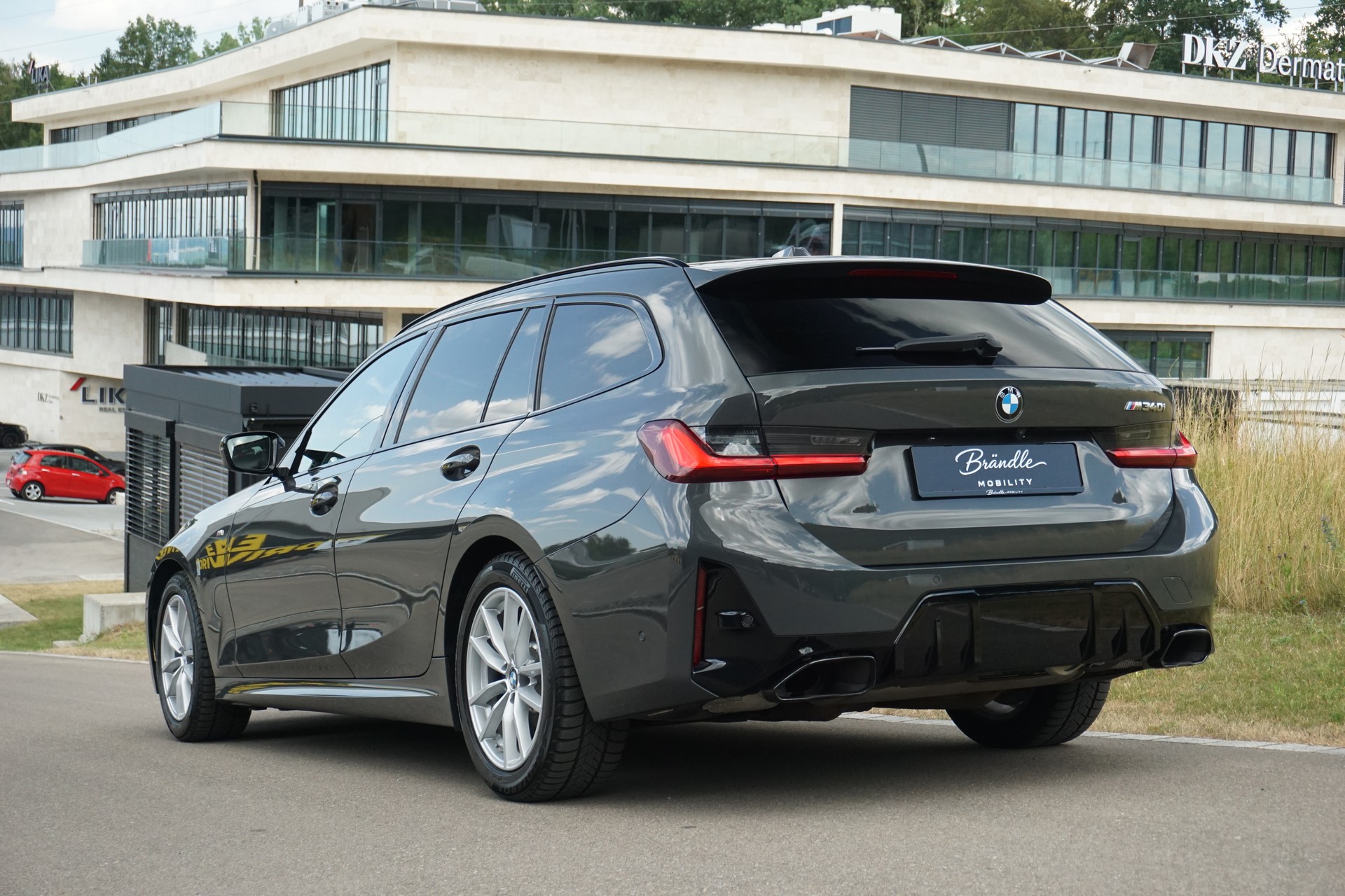 BMW M340i xDrive 48V Touring Steptronic M Sport Pro-image-3