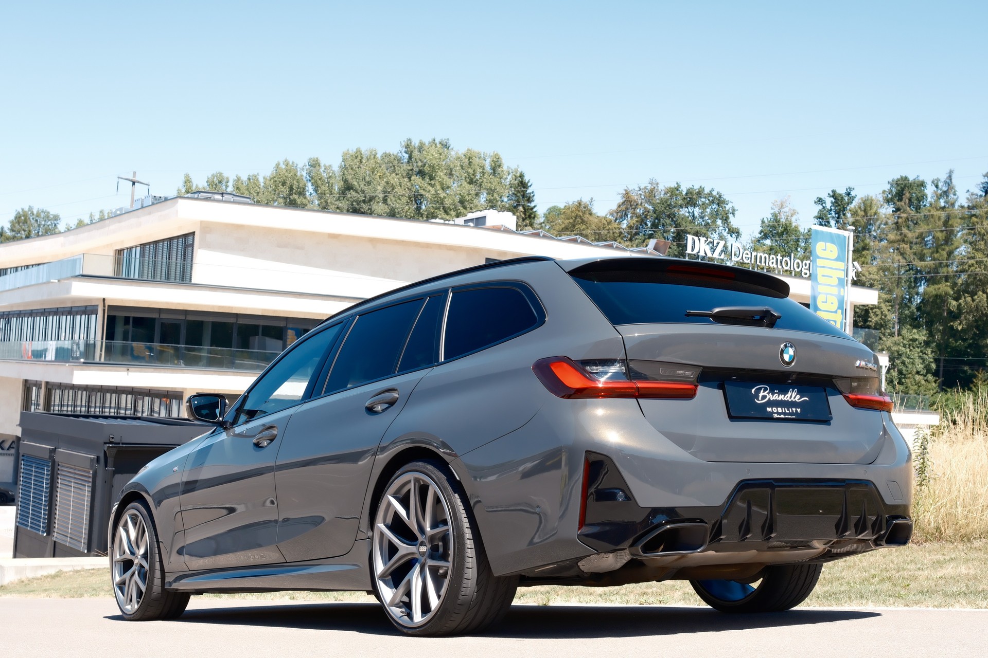 BMW M340i xDrive Touring LCI M Sport Pro-image-3