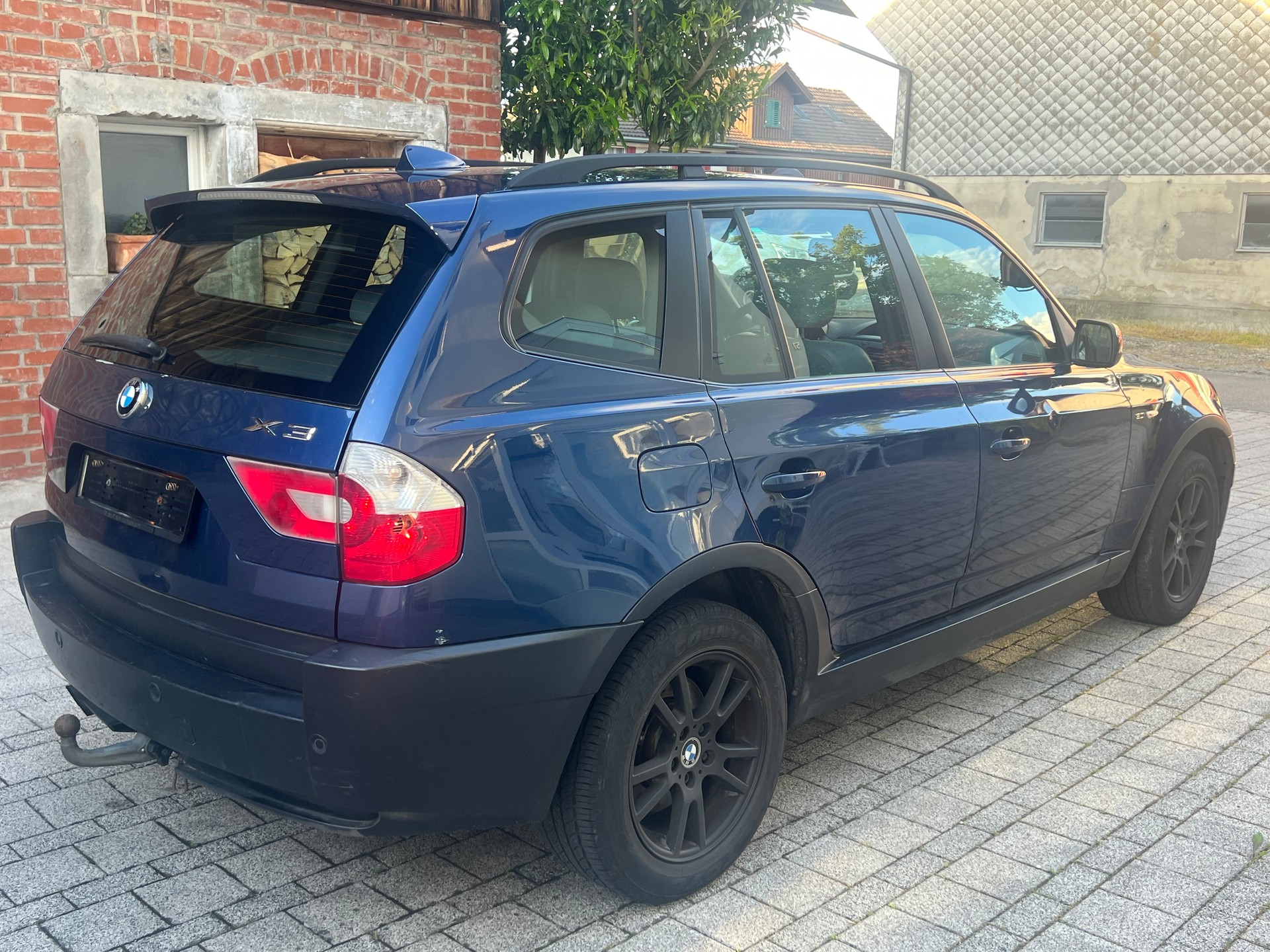 BMW X3 3.0i-image-4