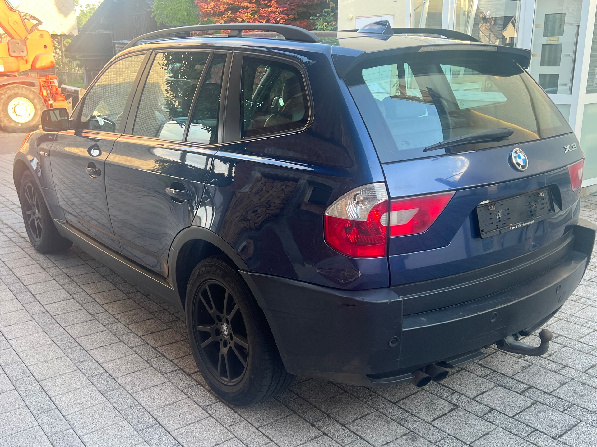 BMW X3 3.0i-image-2