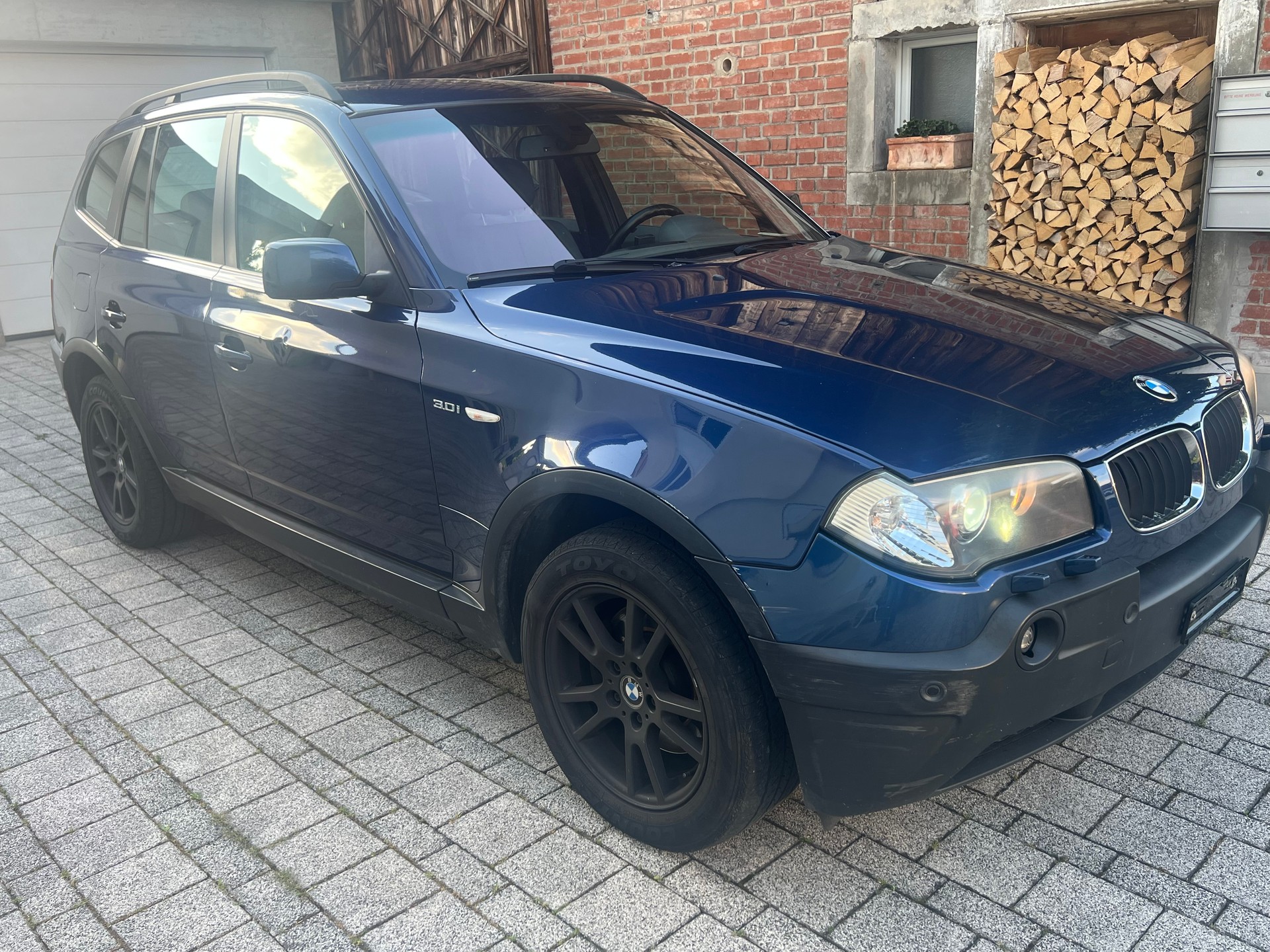 BMW X3 3.0i-image-0