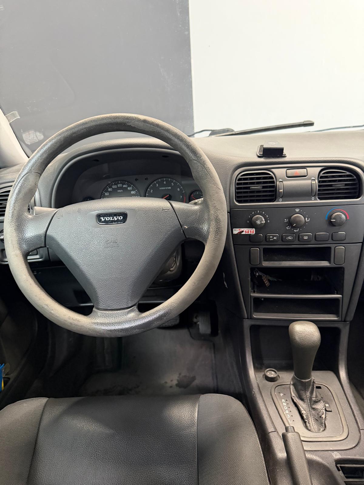 VOLVO V40 2.0 Elegance Edition ***CH-Fahrzeug***-image-7