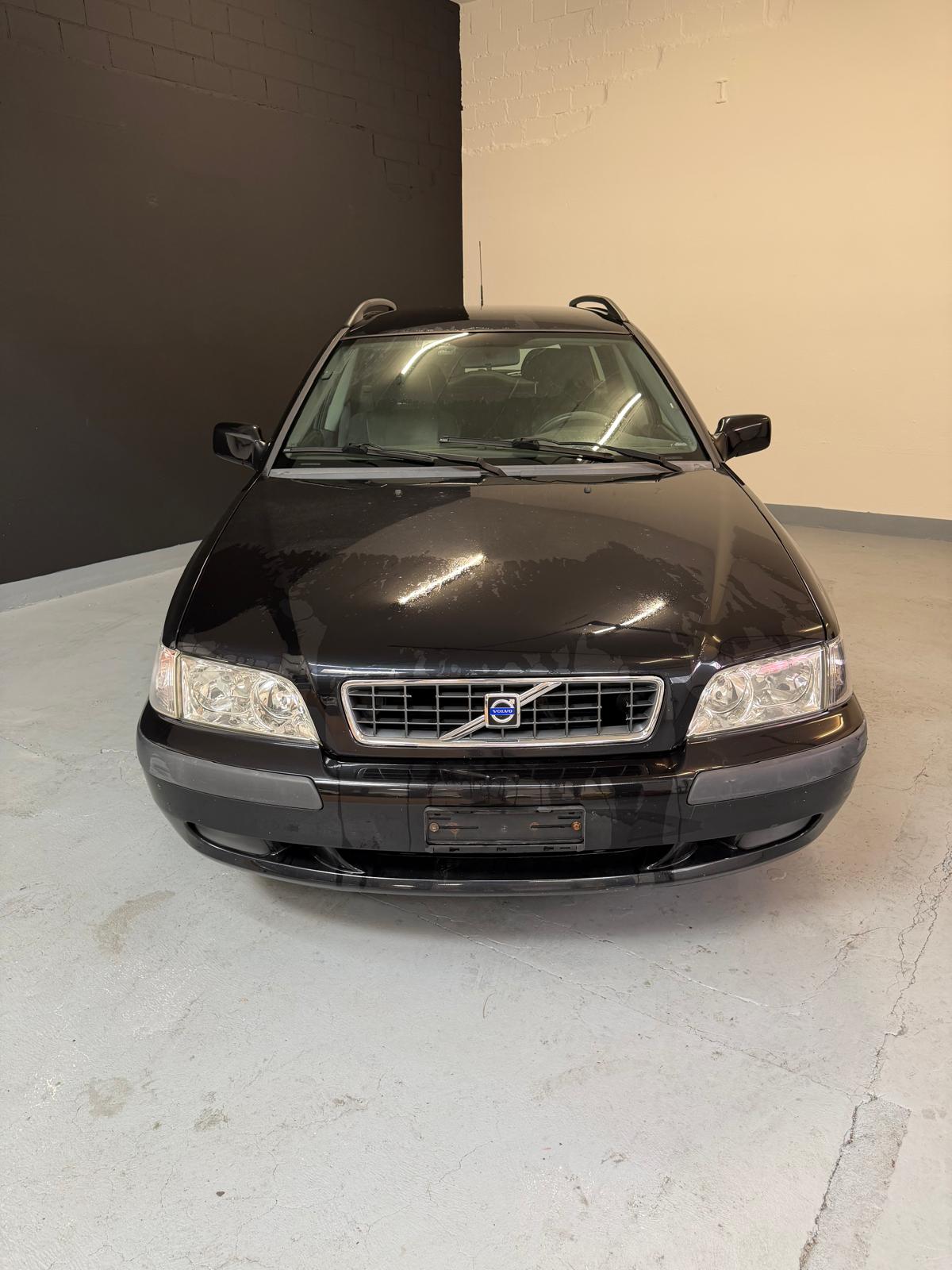 VOLVO V40 2.0 Elegance Edition ***CH-Fahrzeug***-image-1