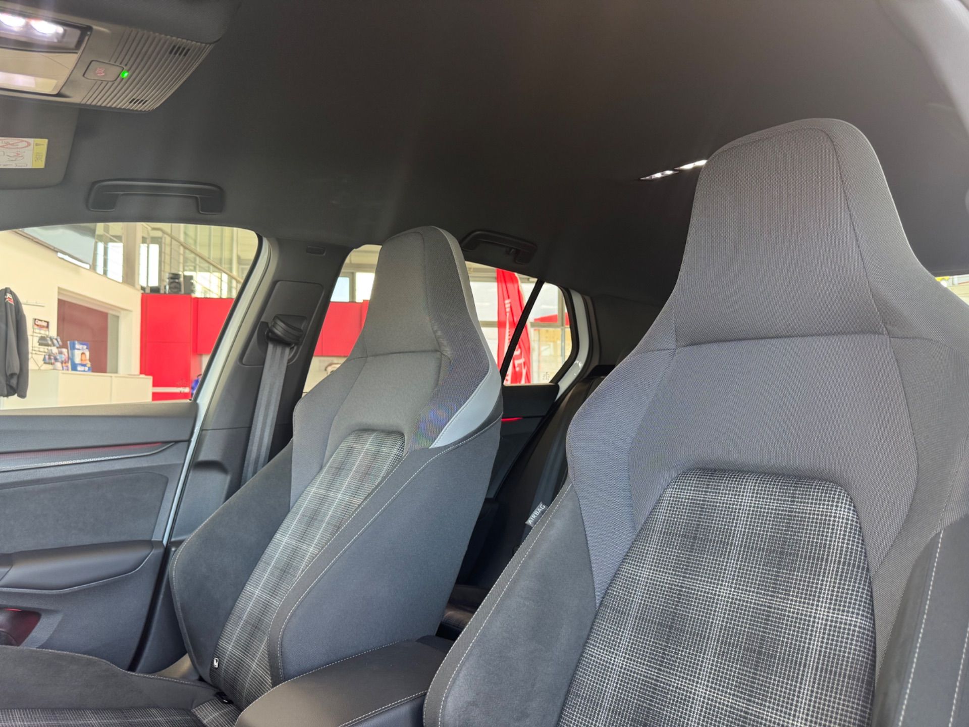 VW Golf 2.0 TDI GTD DSG-image-10
