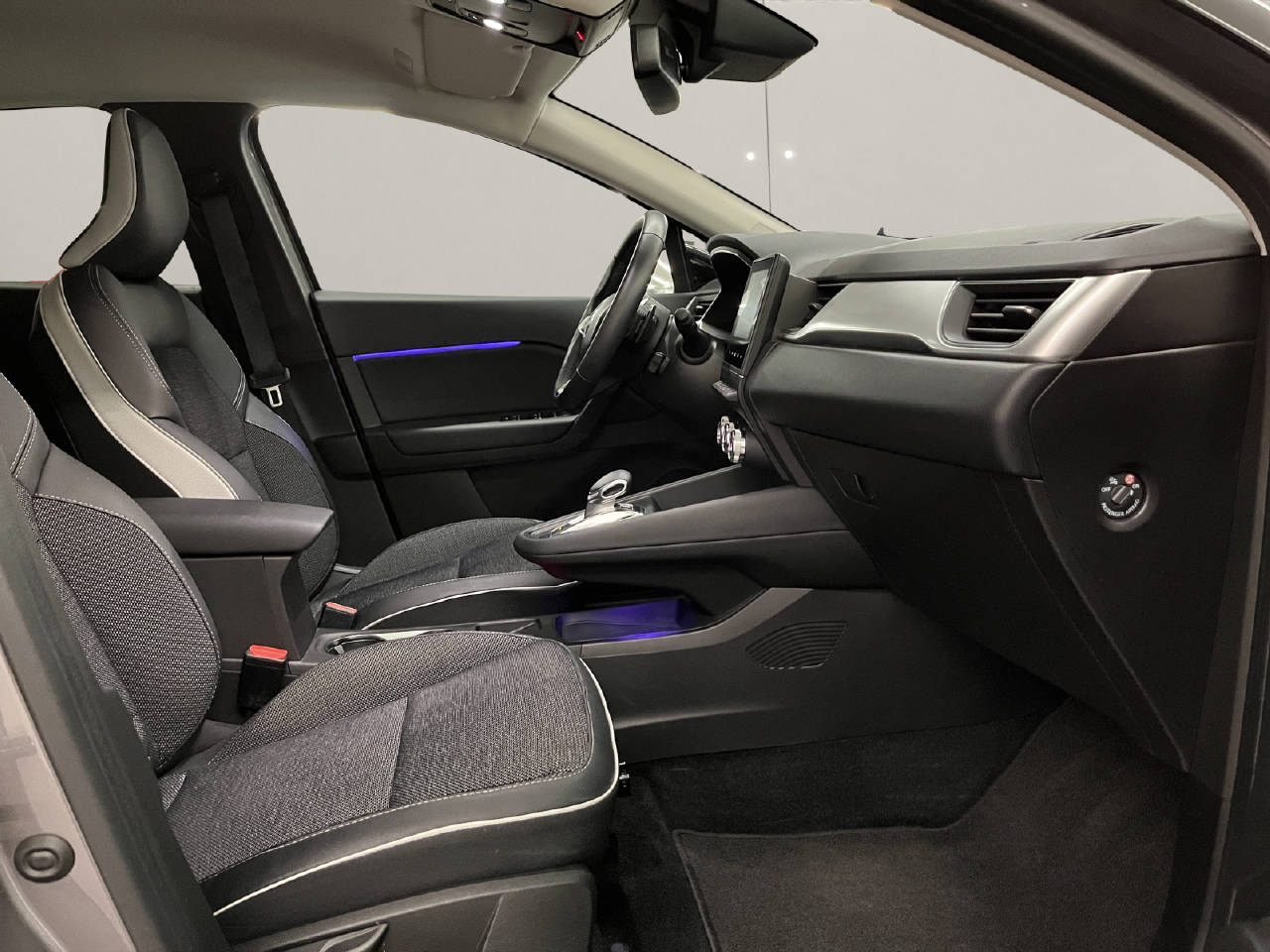 RENAULT Captur 1.3 TCe 140 techno EDC-image-10