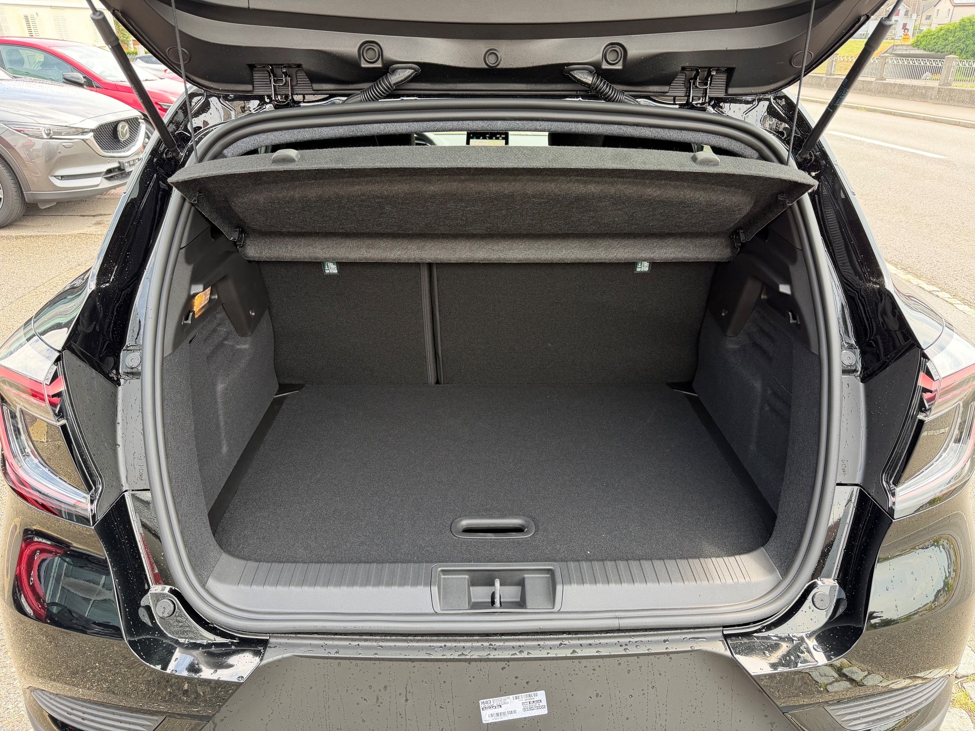 RENAULT Captur 1.8 E-Tech 160 Techno DHT-image-10