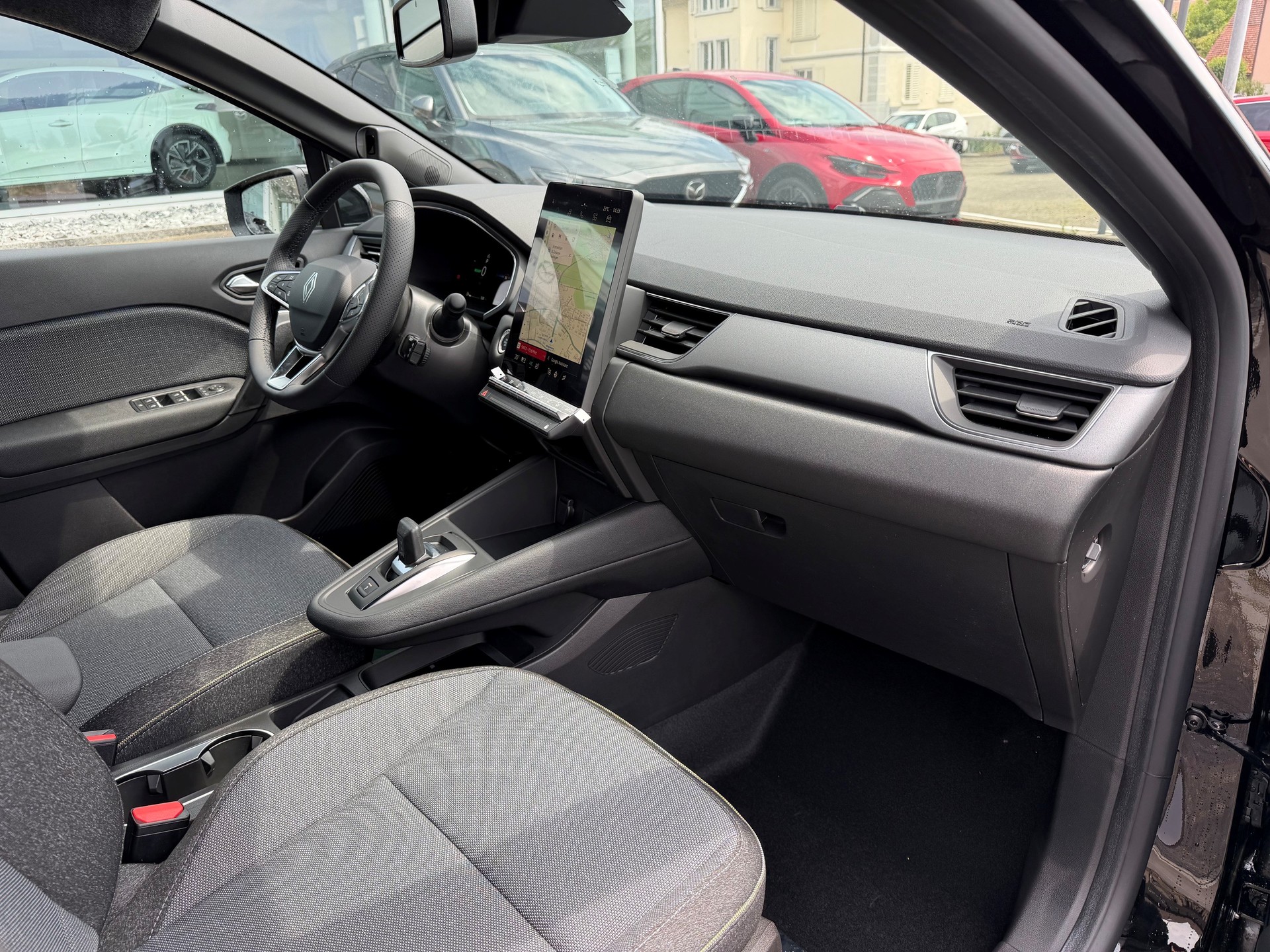 RENAULT Captur 1.8 E-Tech 160 Techno DHT-image-5