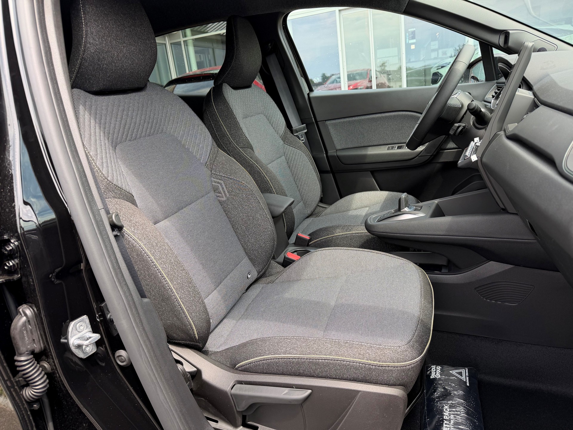 RENAULT Captur 1.8 E-Tech 160 Techno DHT-image-7