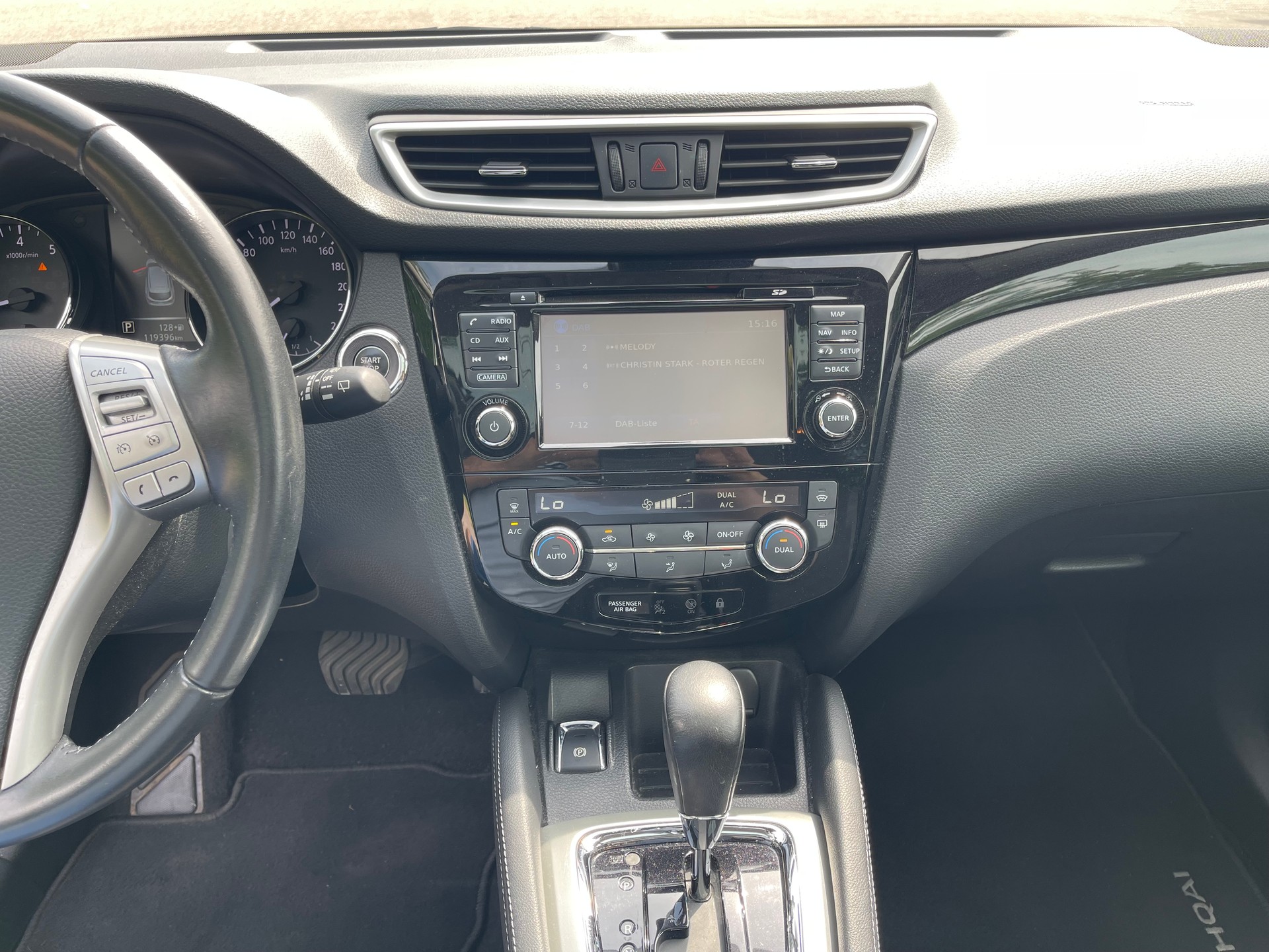 NISSAN Qashqai 1.2 DIG-T tekna Xtronic CVT-image-11