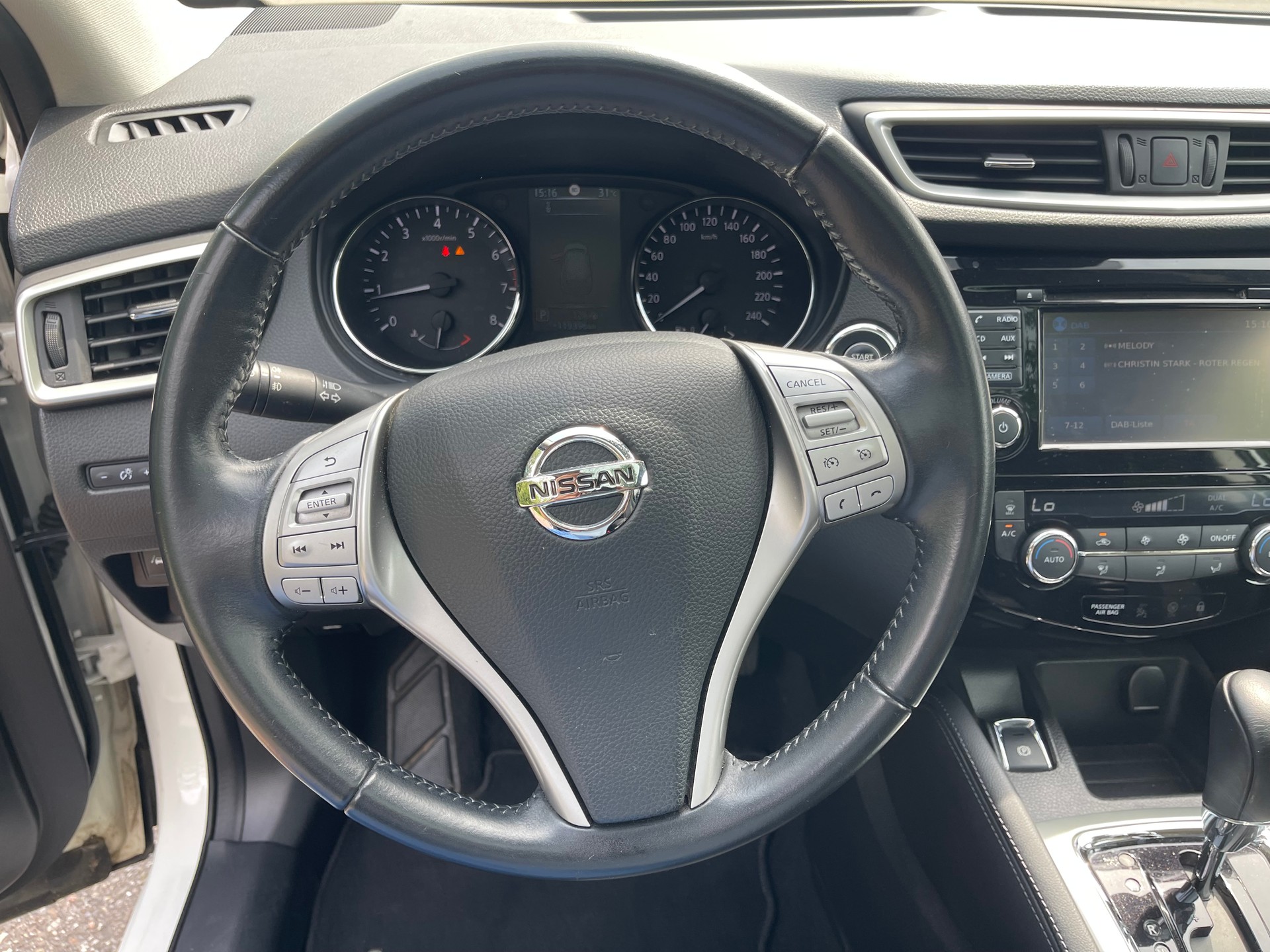 NISSAN Qashqai 1.2 DIG-T tekna Xtronic CVT-image-12
