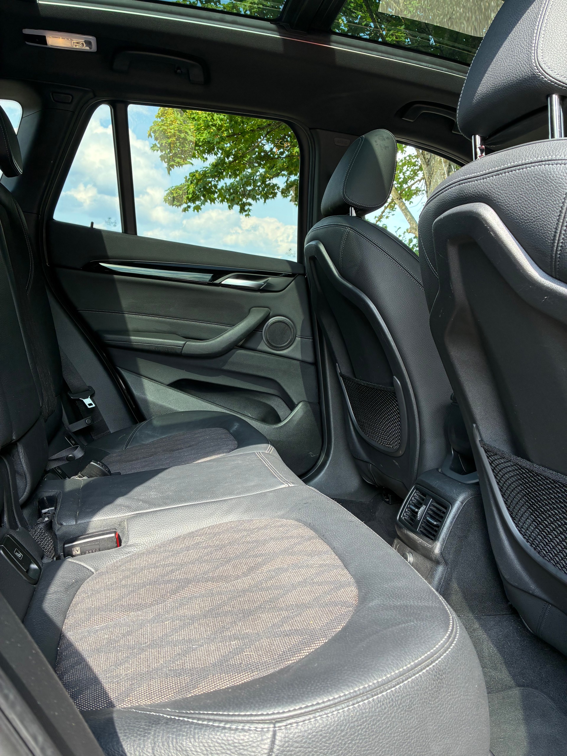 BMW X1 20i xDrive Steptronic mit xLine Ausstattung-image-6