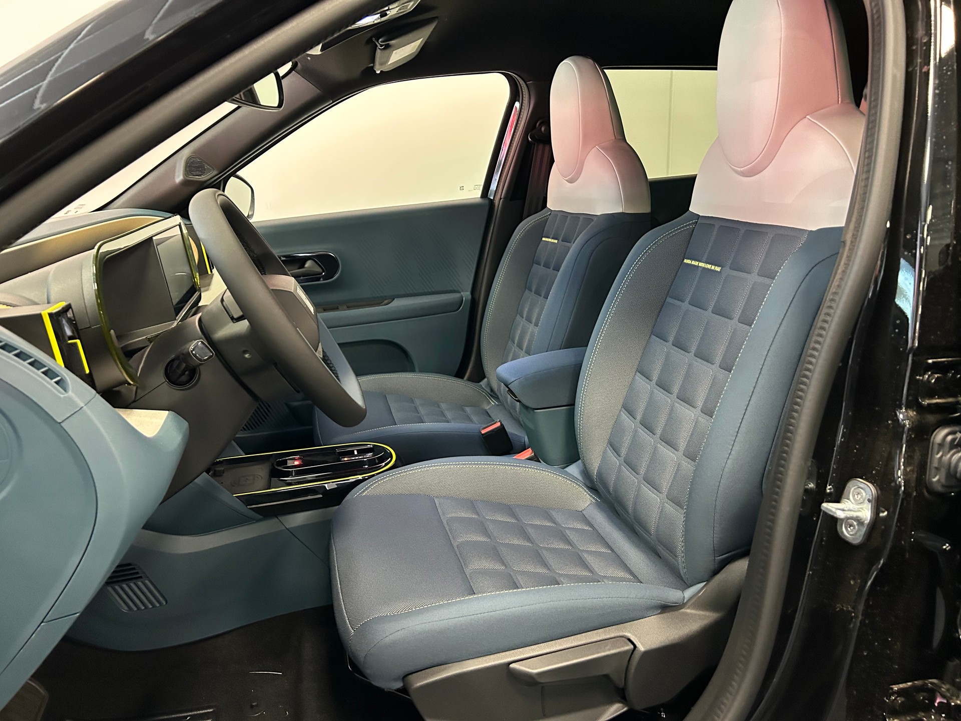 FIAT Grande Panda Elektro La Prima-image-6