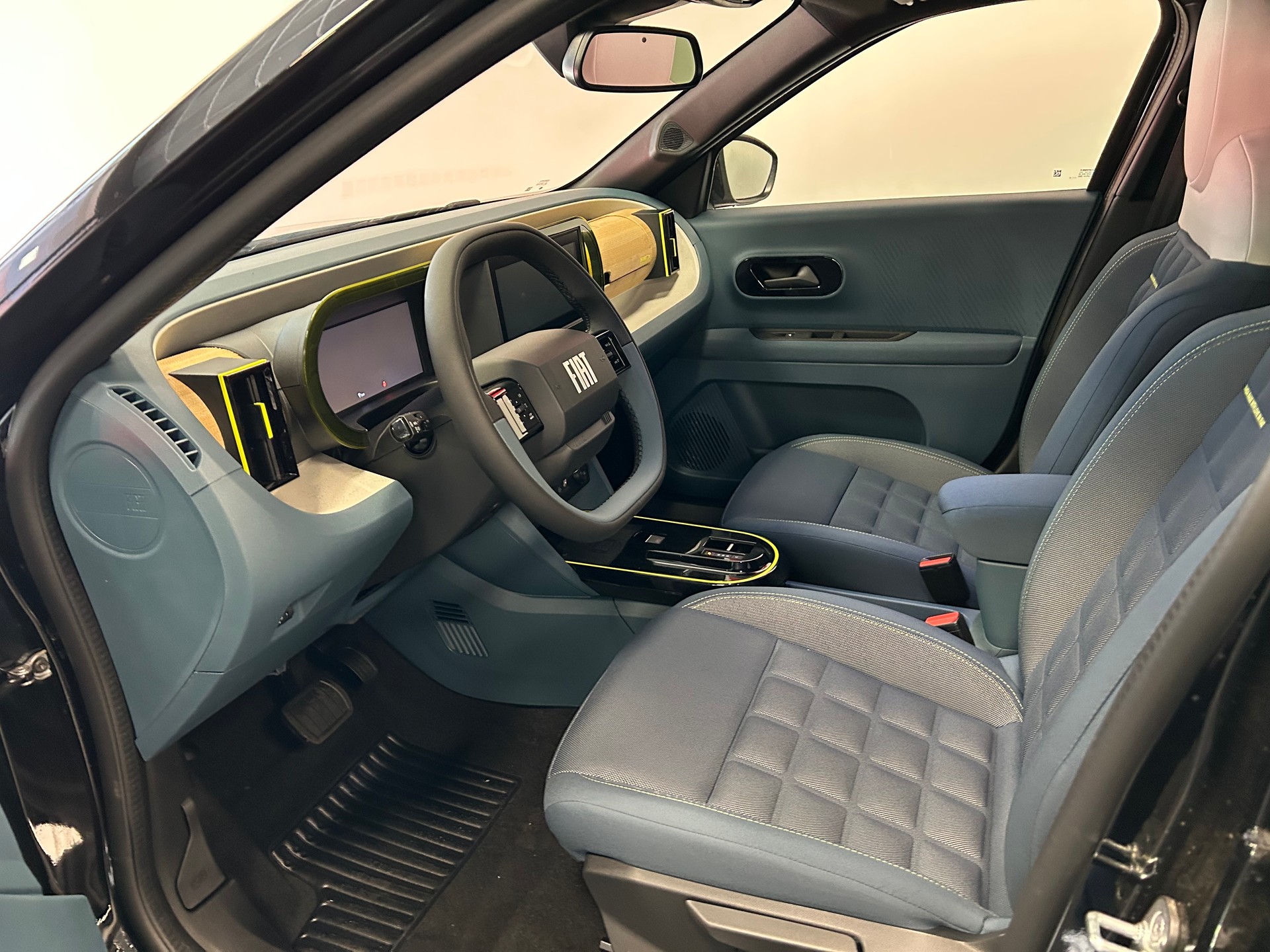 FIAT Grande Panda Elektro La Prima-image-7