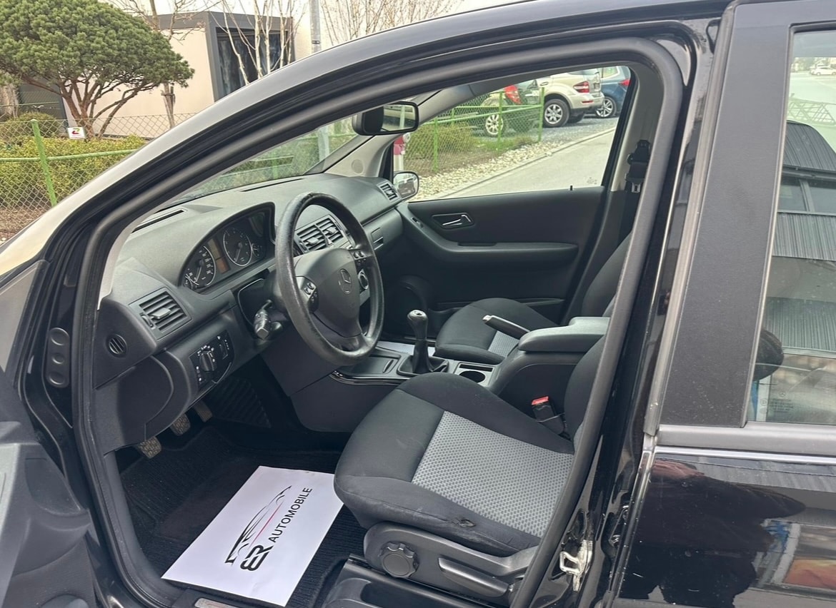 MERCEDES-BENZ A 150 Elégance-image-8