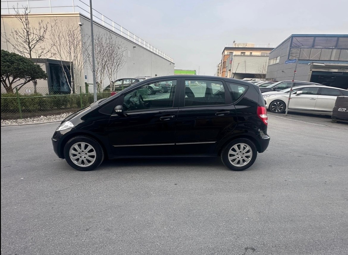 MERCEDES-BENZ A 150 Elégance-image-5