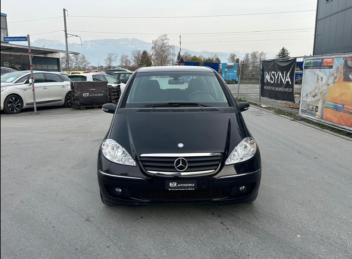 MERCEDES-BENZ A 150 Elégance-image-2
