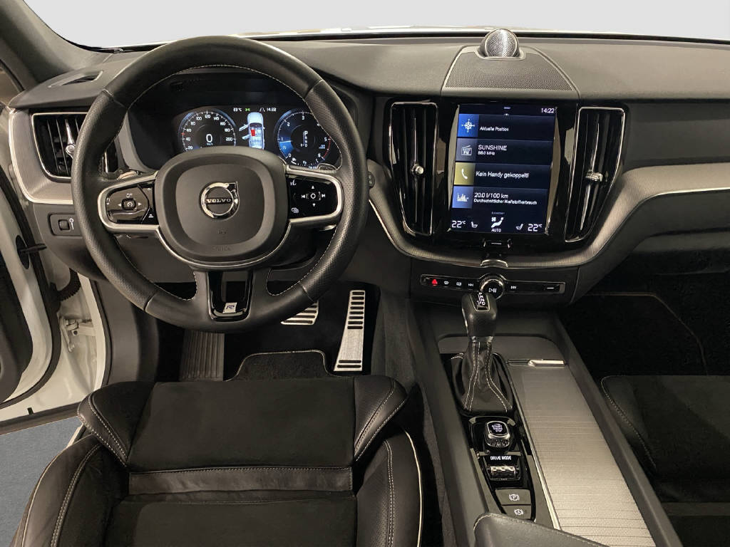 VOLVO XC60 2.0 D4 R-Design AWD-image-9