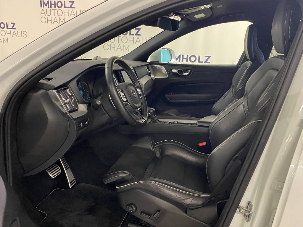 VOLVO XC60 2.0 D4 R-Design AWD-image-15