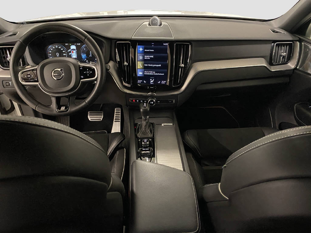 VOLVO XC60 2.0 D4 R-Design AWD-image-10