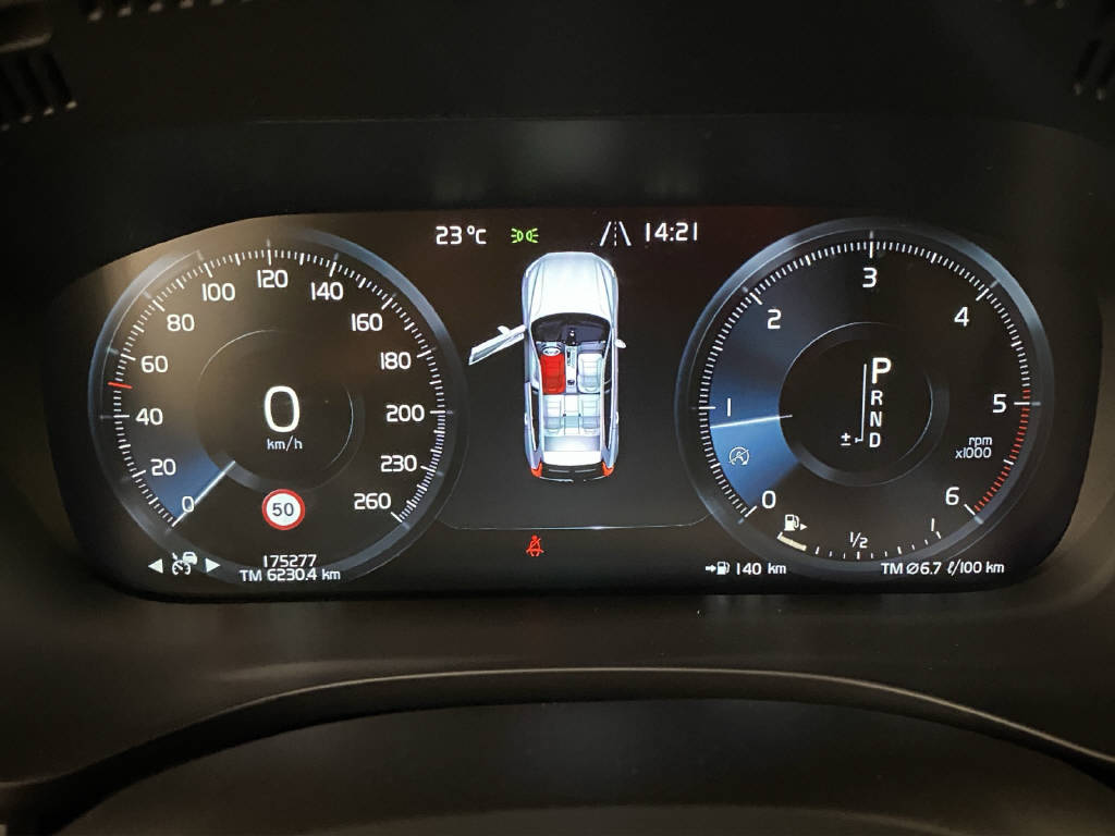 VOLVO XC60 2.0 D4 R-Design AWD-image-8