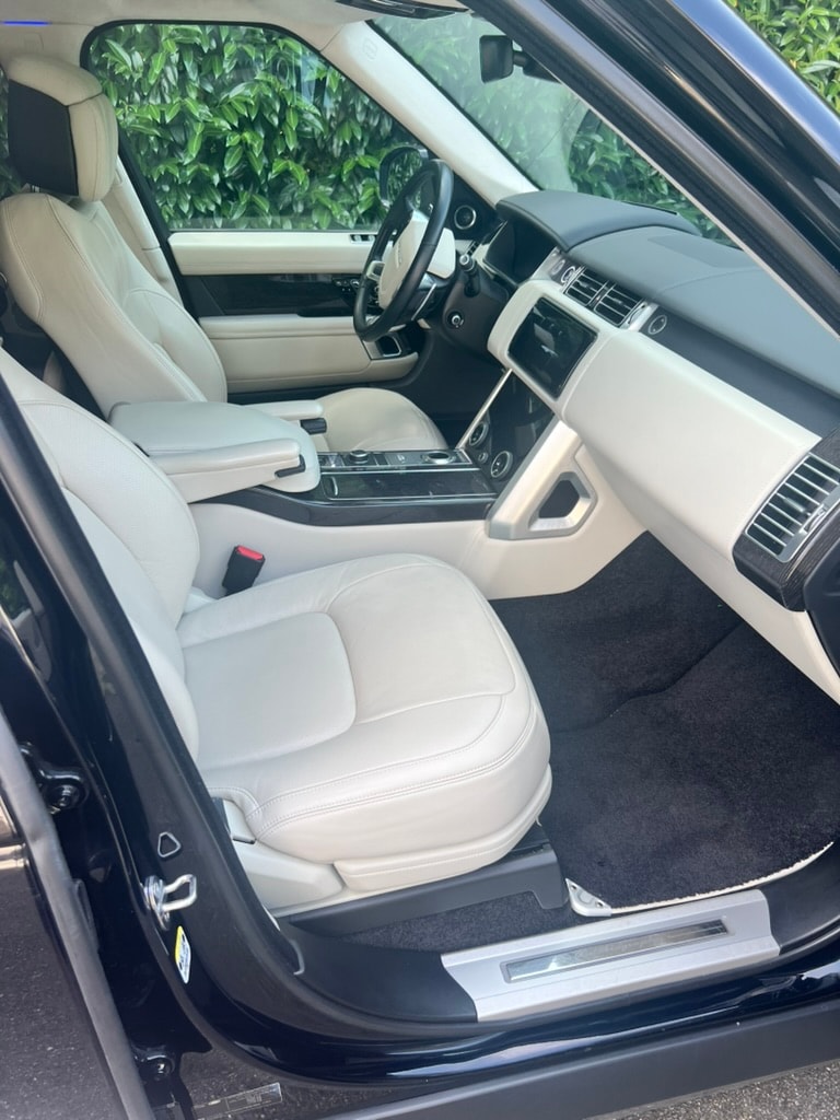 LAND ROVER Autobiography-image-5
